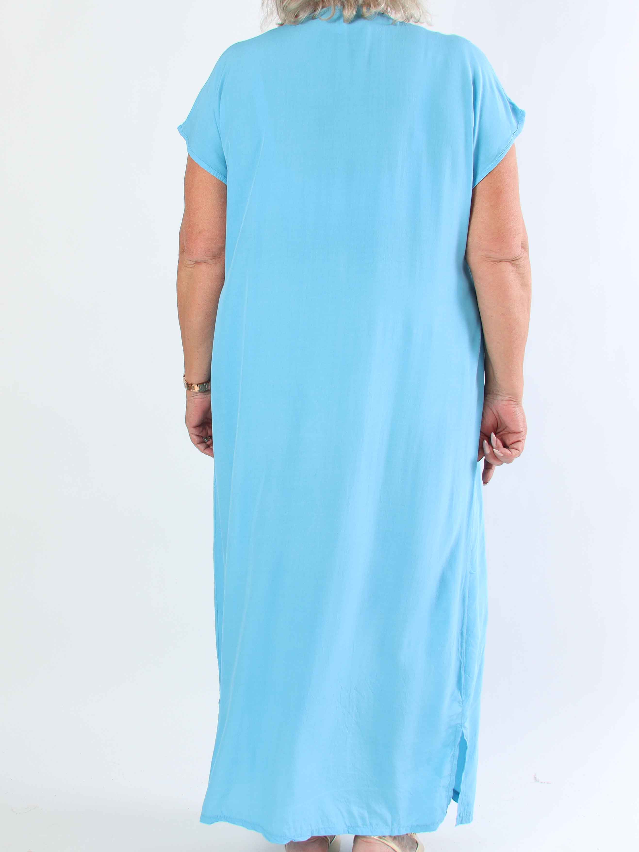 Briseis - Lang luftig plus size kjole i viskose med v-udskæring