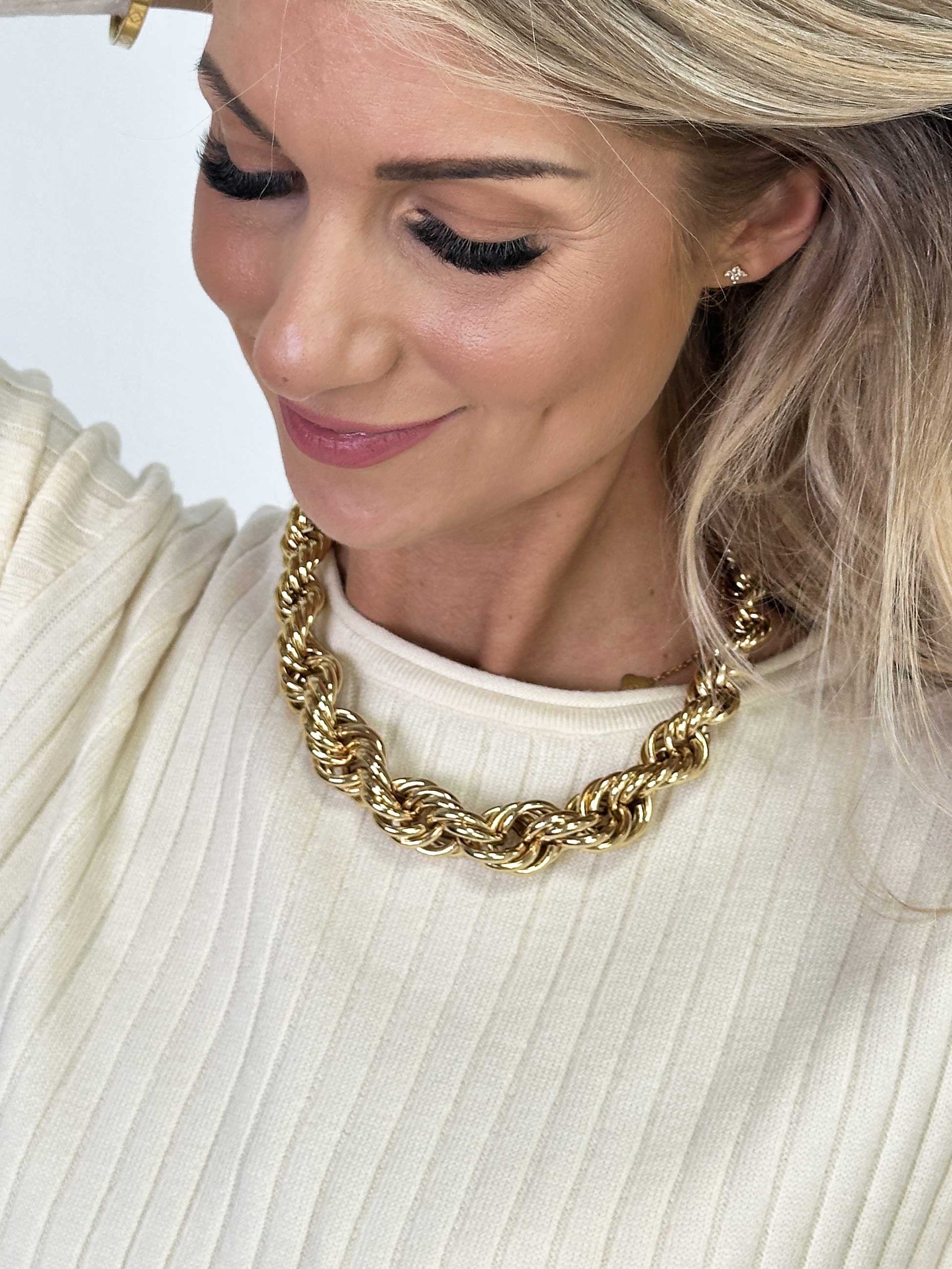 Brittani - Snoet guld halskæde