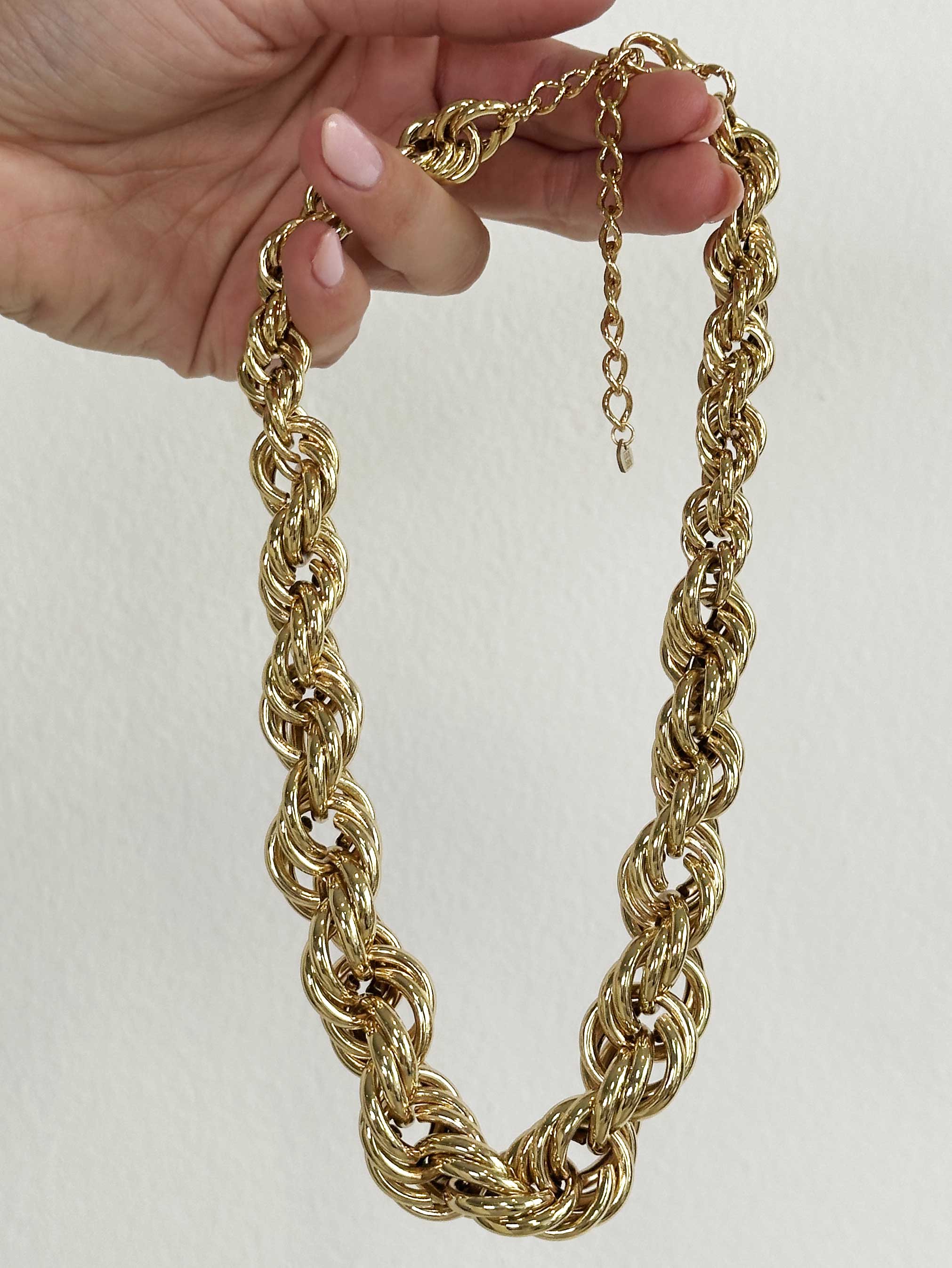 Brittani - Snoet guld halskæde