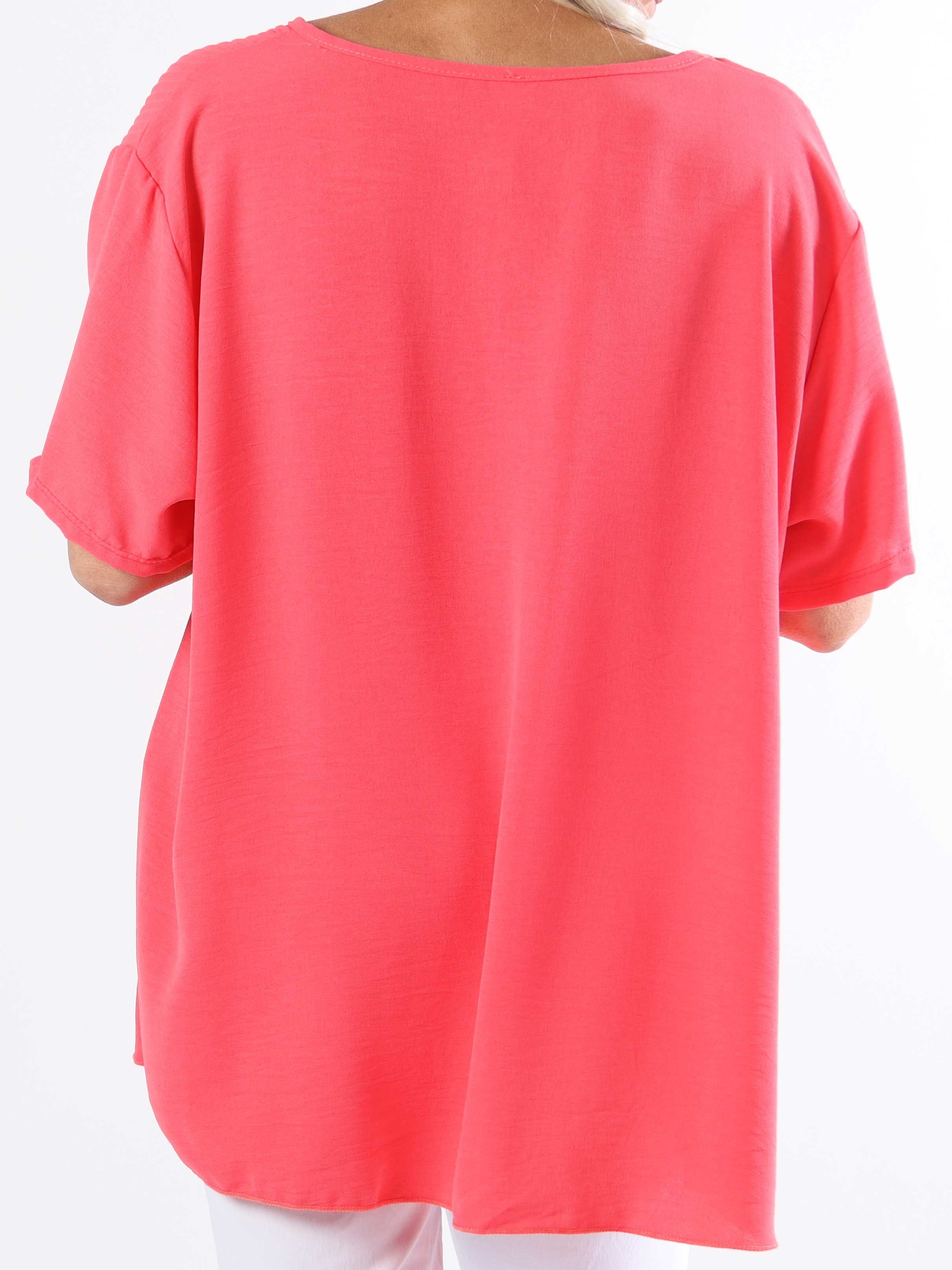 Camilia - Sød plisseret plus size bluse med lille ærme