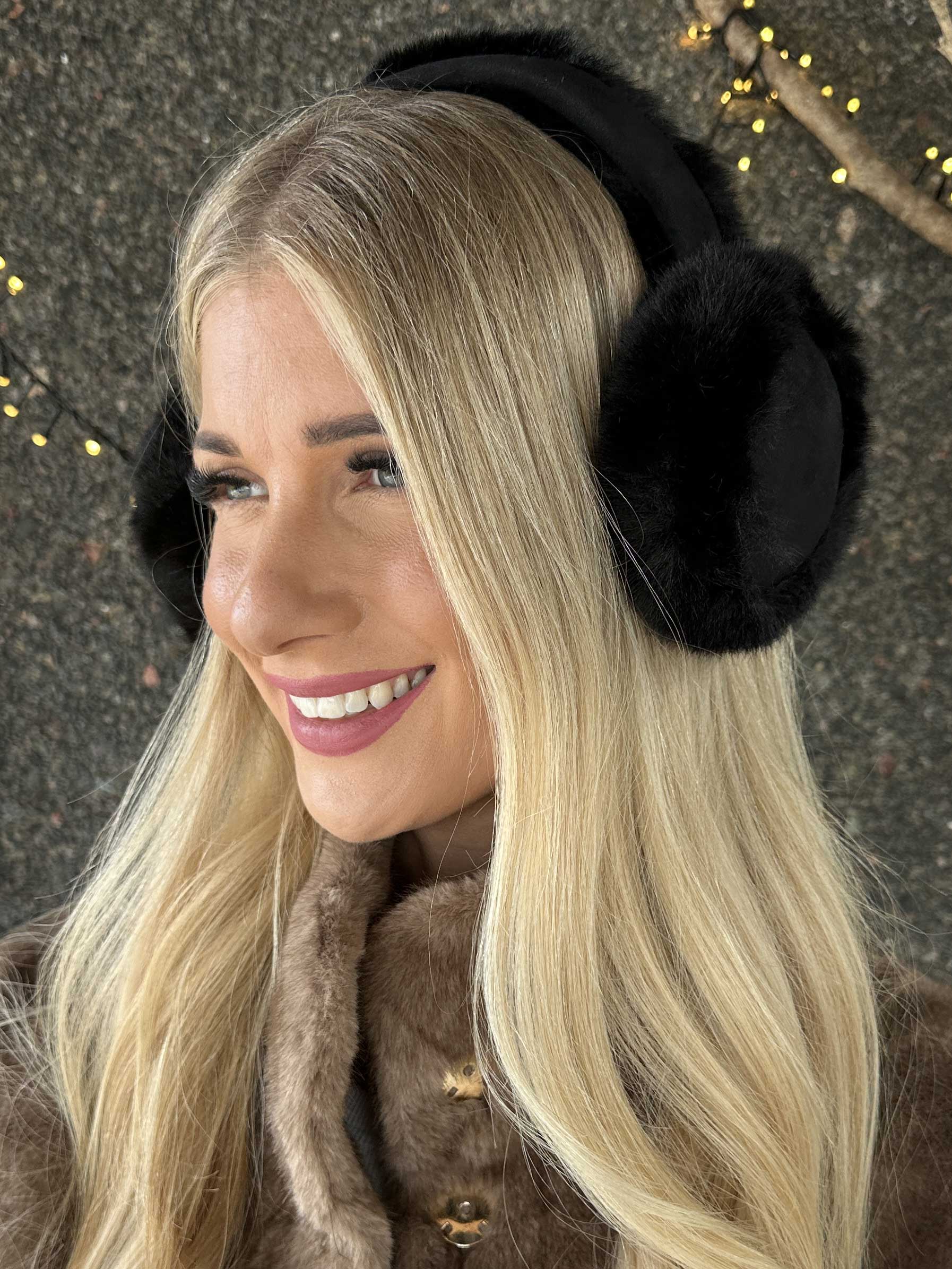 Carlita - Ørevarmere i ruskindslook med blød faux fur