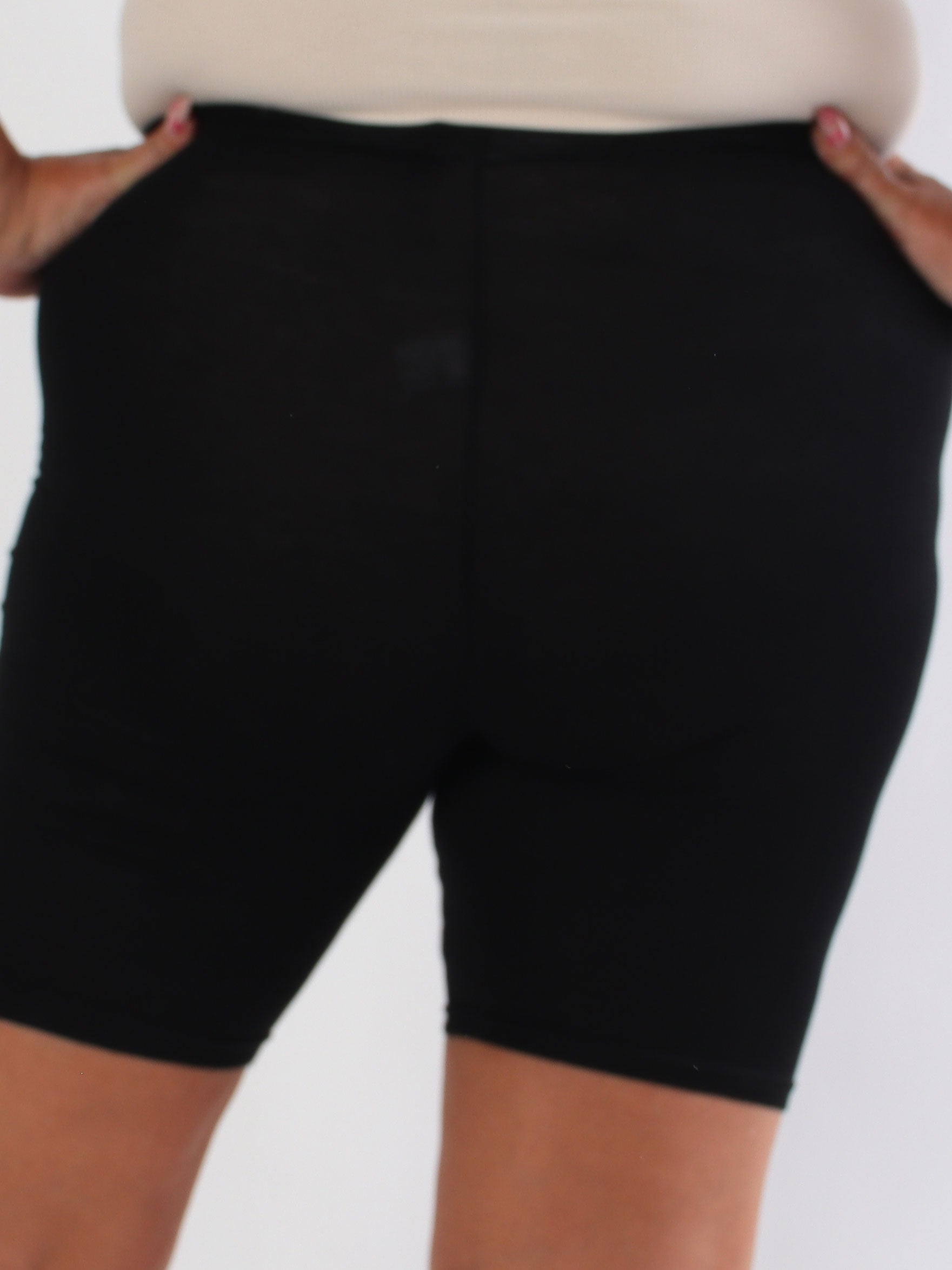 Caro - Bløde plus size cykelshorts i viskose