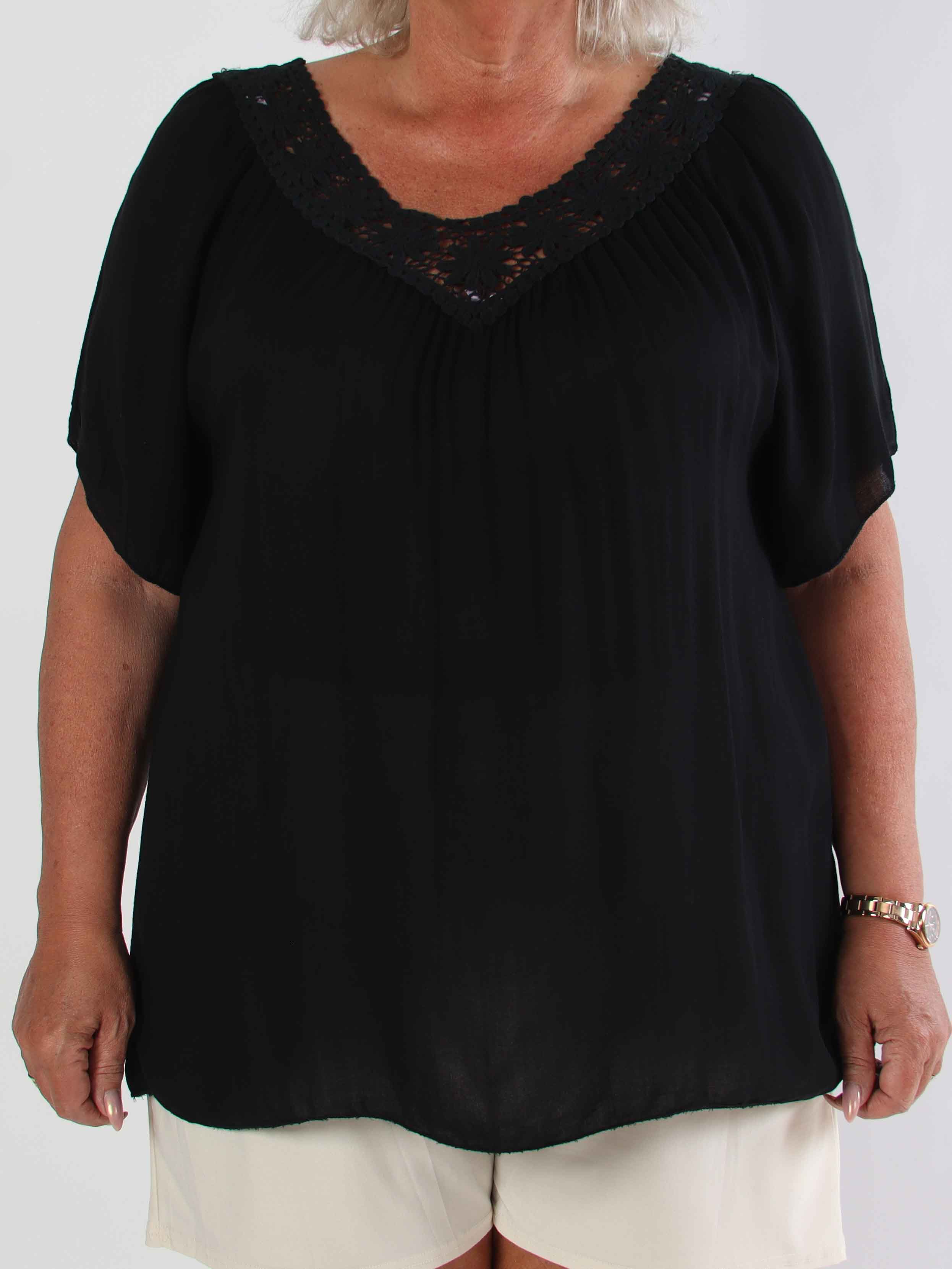 Cassandra - Sød let tunika i viskose med broderet udskæring