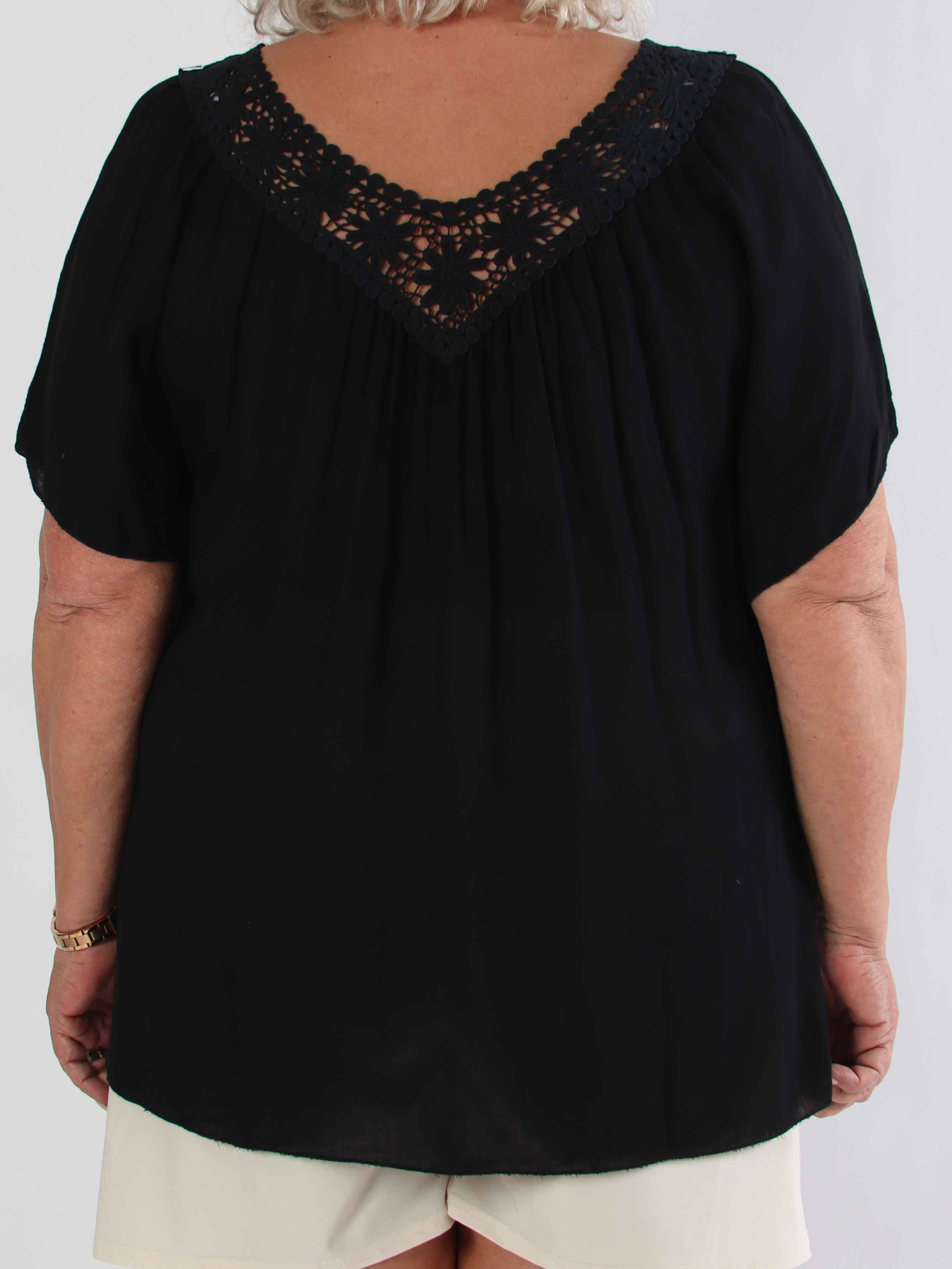 Cassandra - Sød let tunika i viskose med broderet udskæring