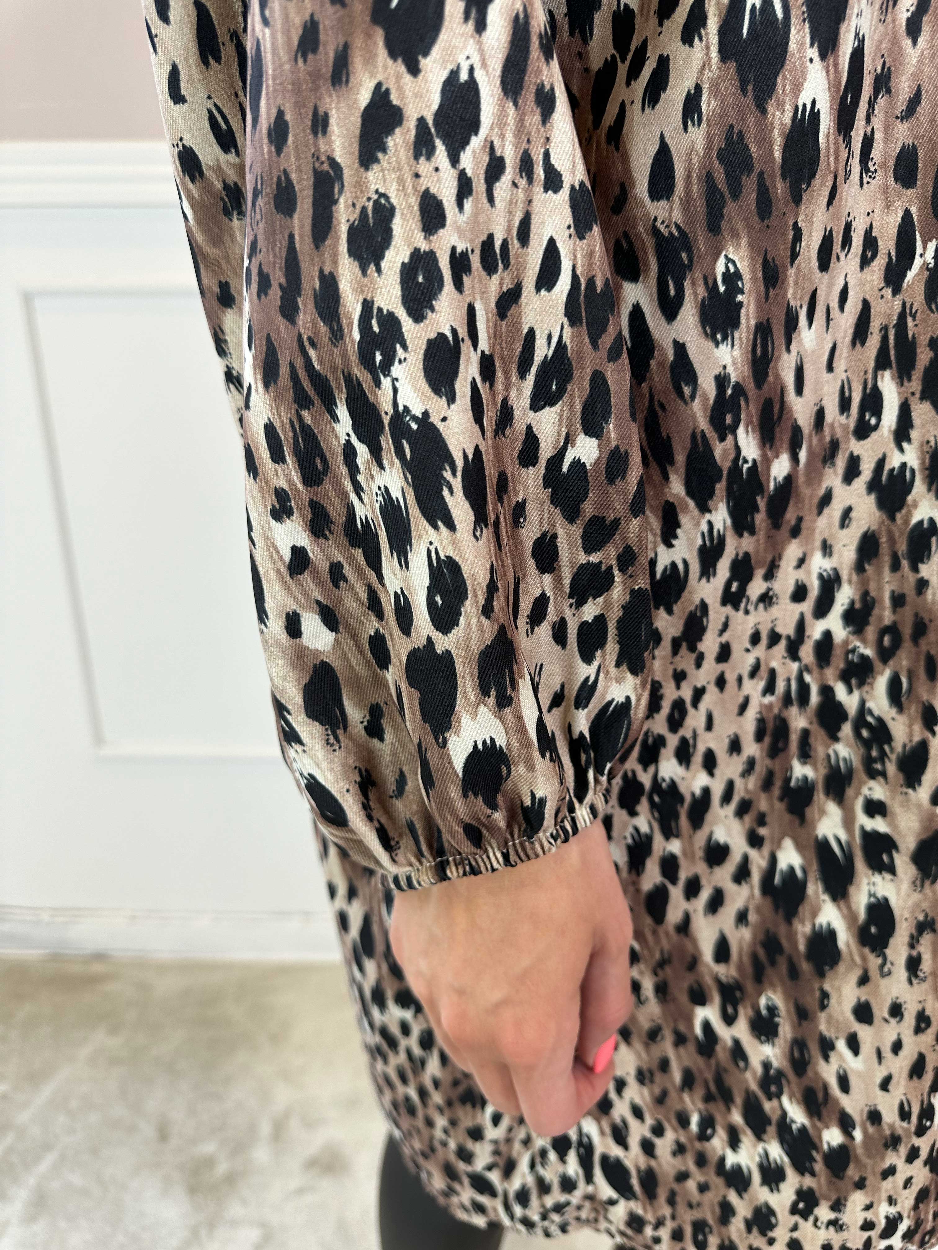 Cassia Animal - Tunikakjole med flæser ved brystet