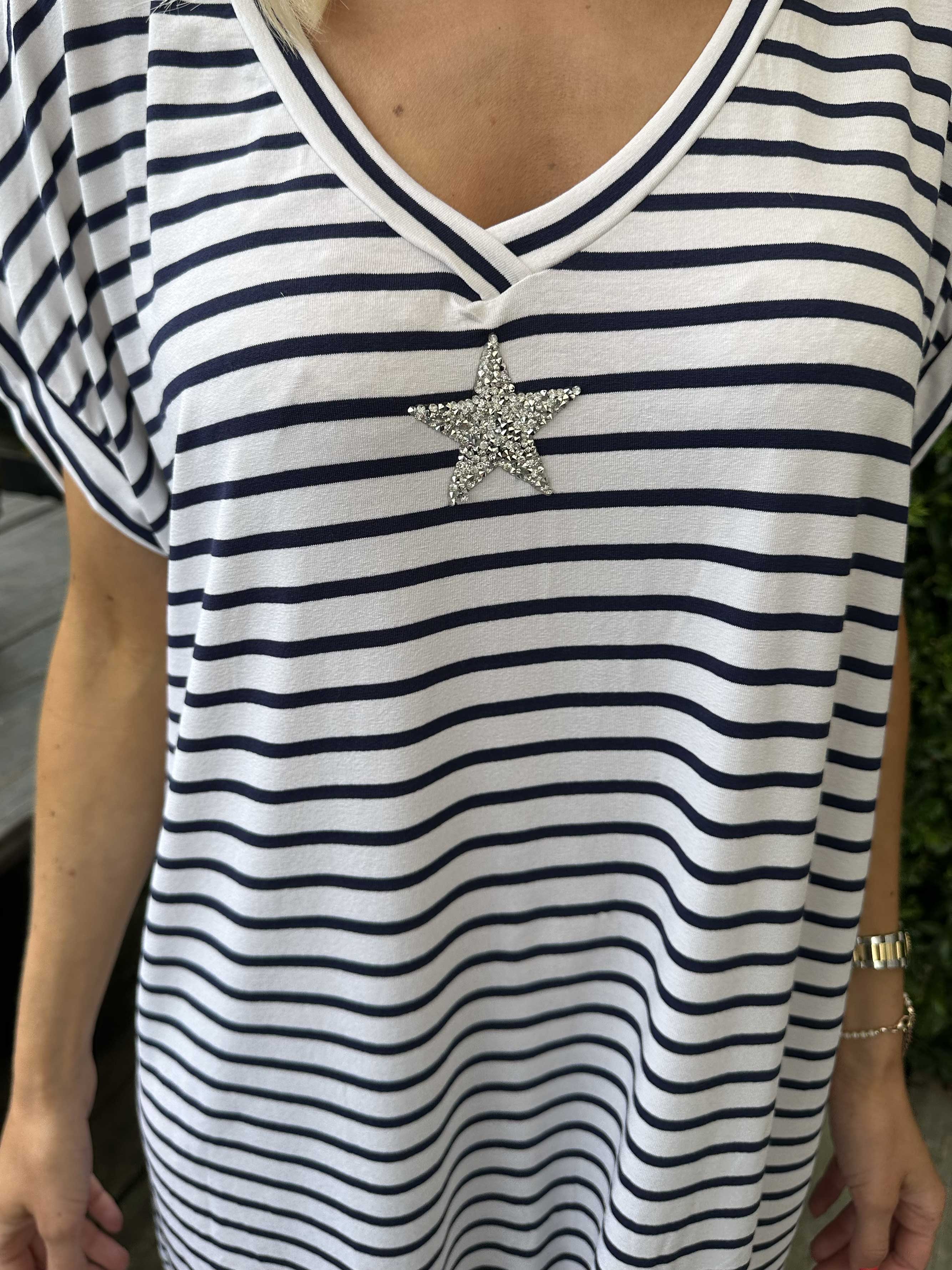 Cath - Sød t-shirt kjole i viskose med sølv stjerne