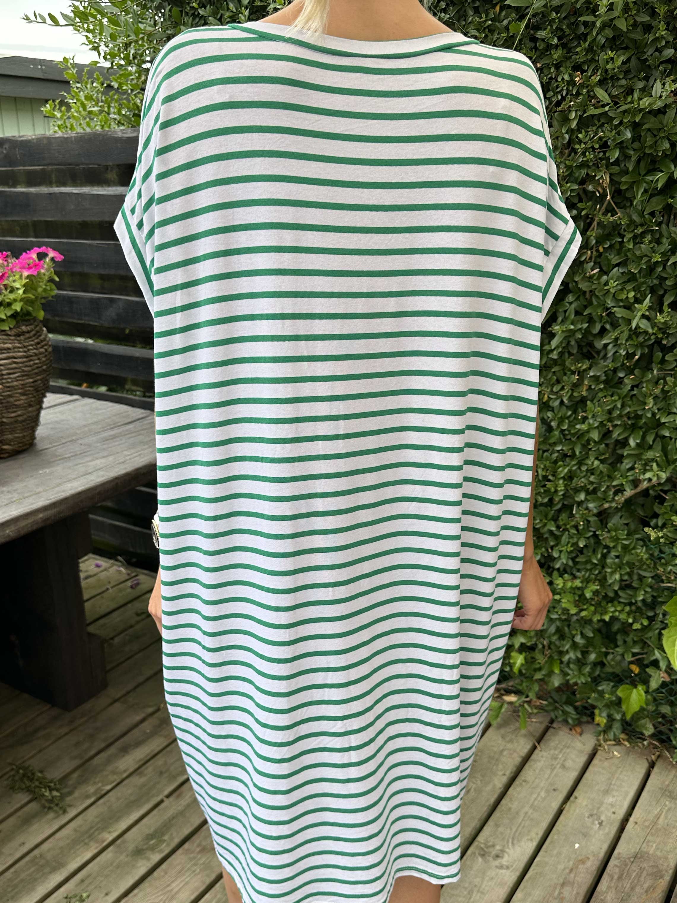 Cath - Sød t-shirt kjole i viskose med sølv stjerne