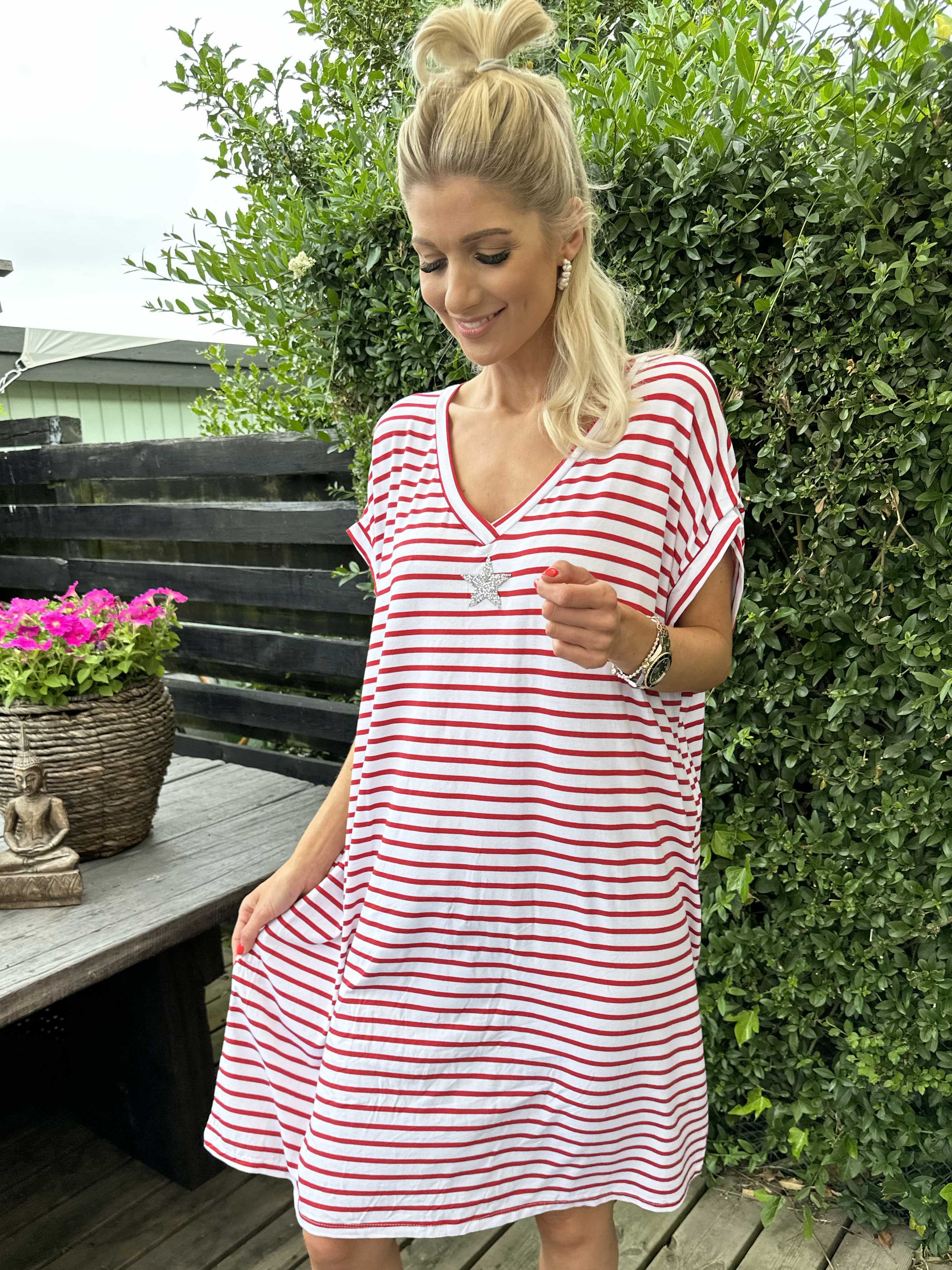 Cath - Sød t-shirt kjole i viskose med sølv stjerne