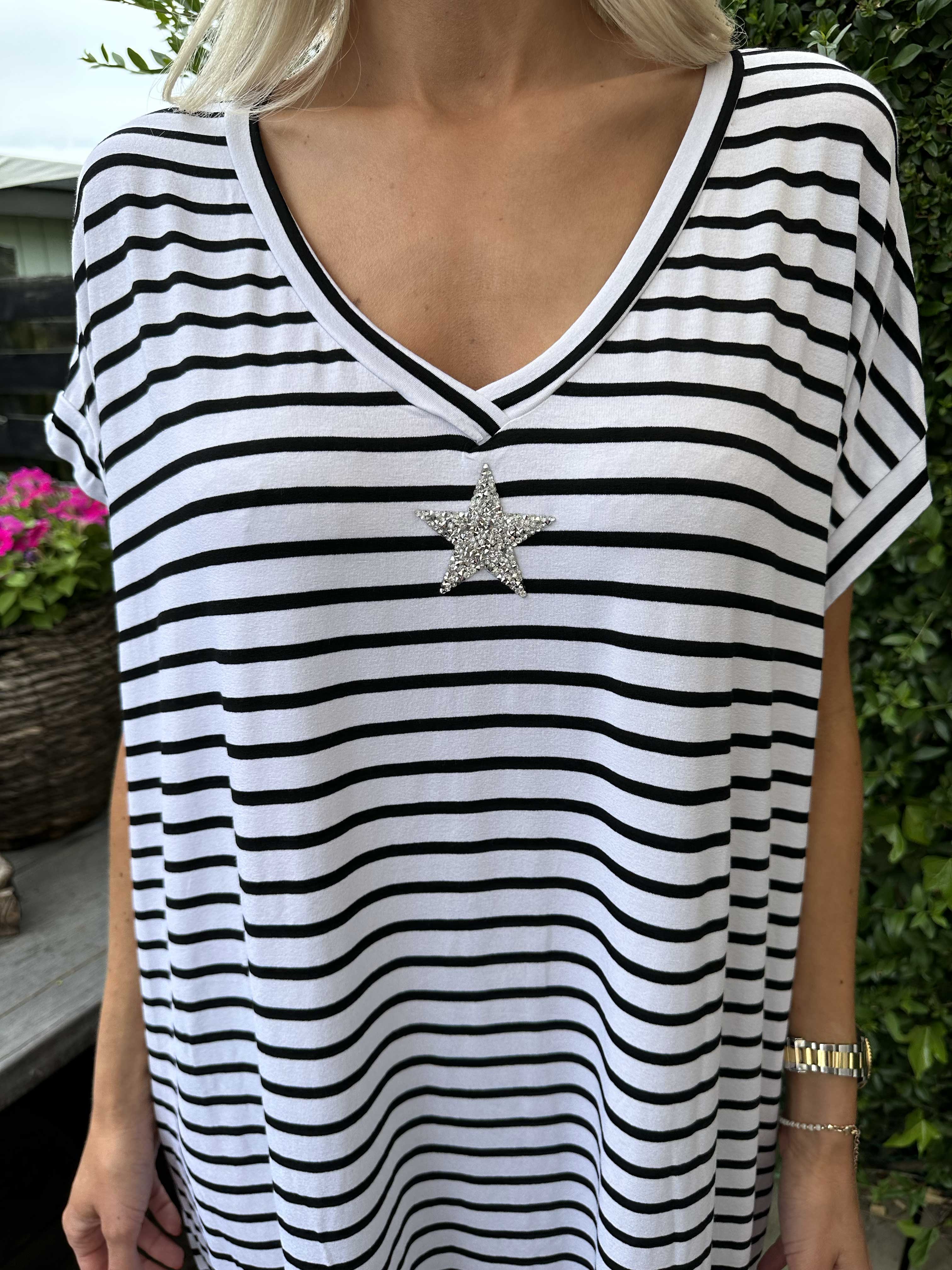 Cath - Sød t-shirt kjole i viskose med sølv stjerne