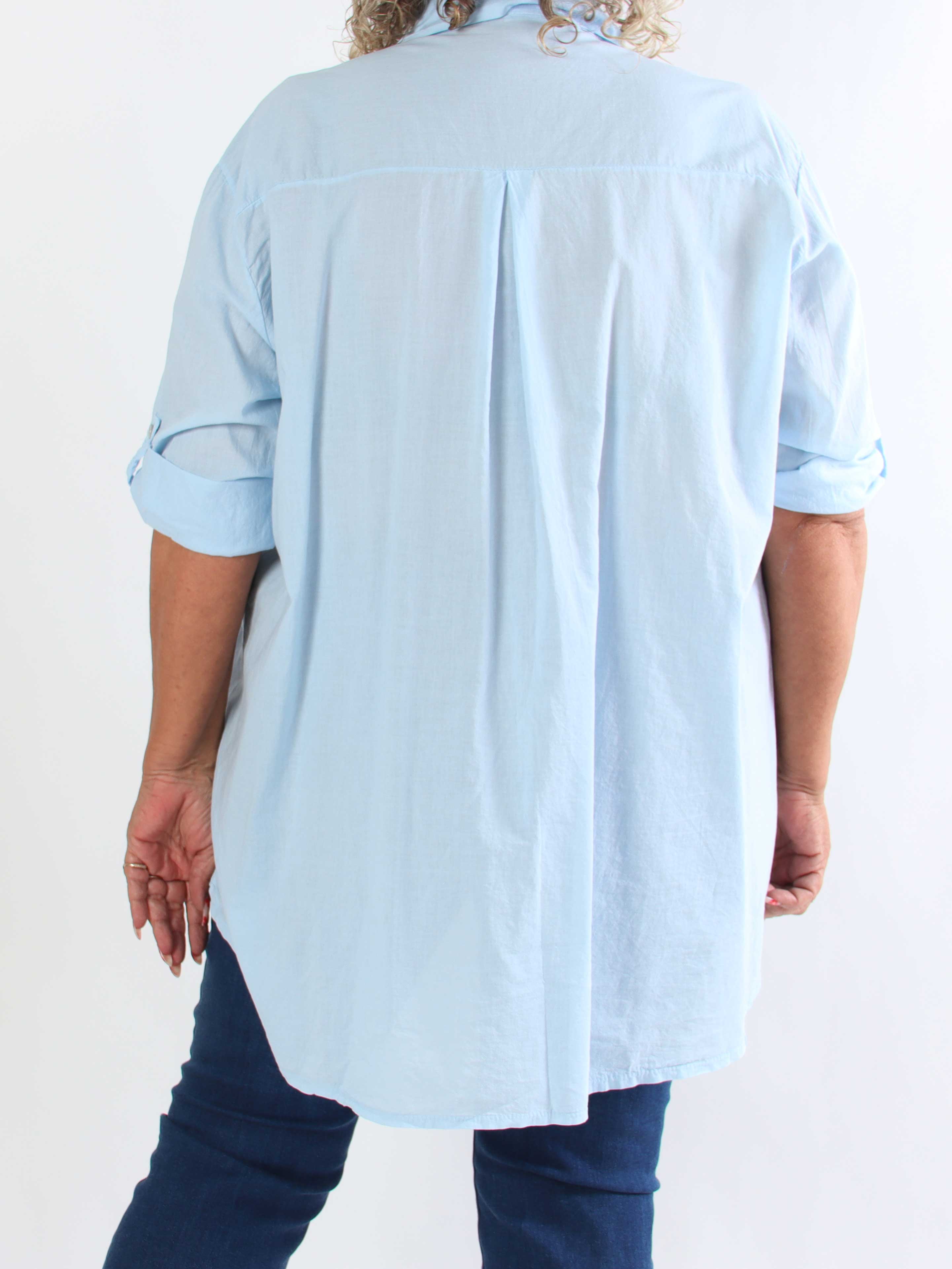 Catherina - Plus size skjorte i bomuld med fine, broderede gulddetaljer