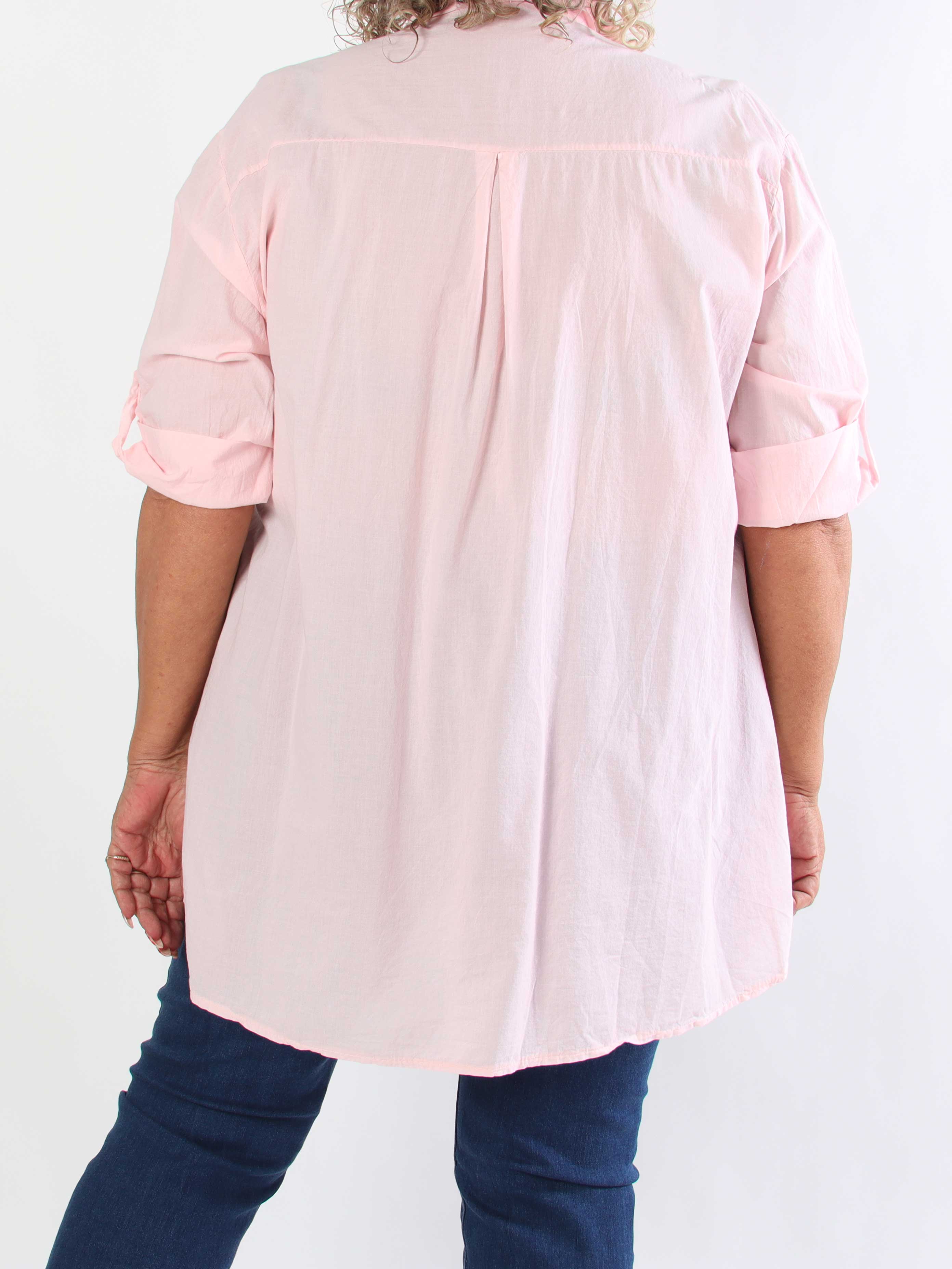 Catherina - Plus size skjorte i bomuld med fine, broderede gulddetaljer