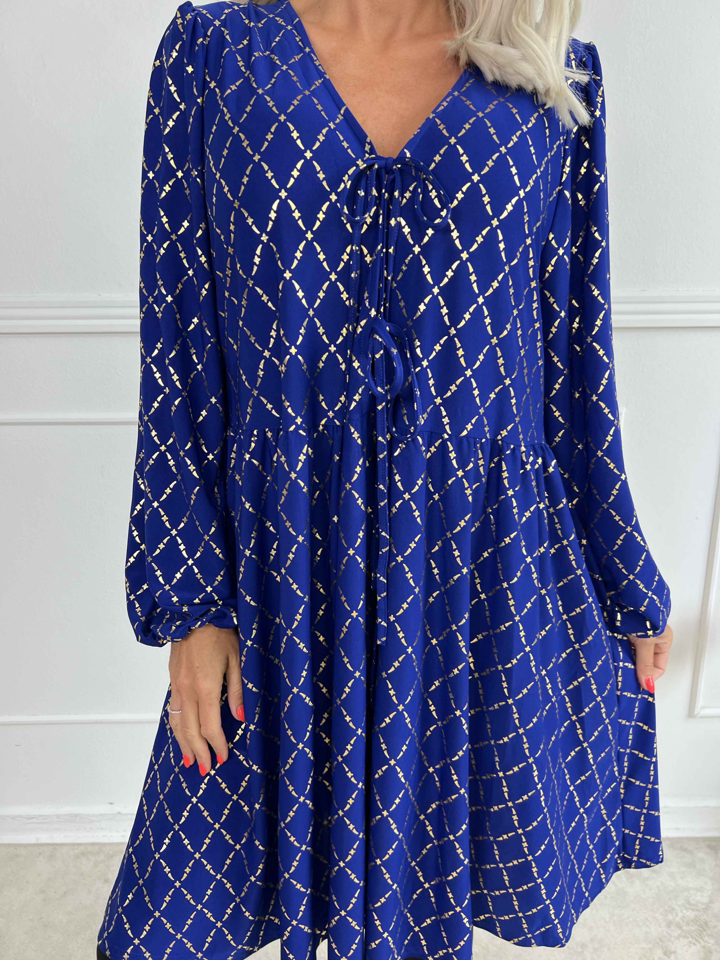 Cersei Gold Check - Babydoll kjole med guldprint og sløjfer