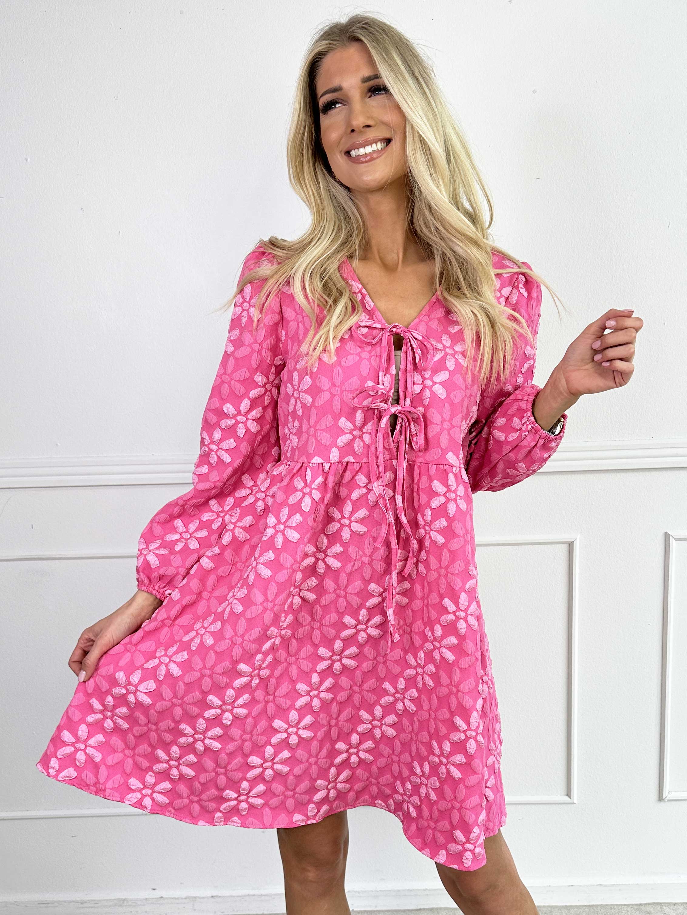 Cersei - Sød kjole med blomster og sløjfer