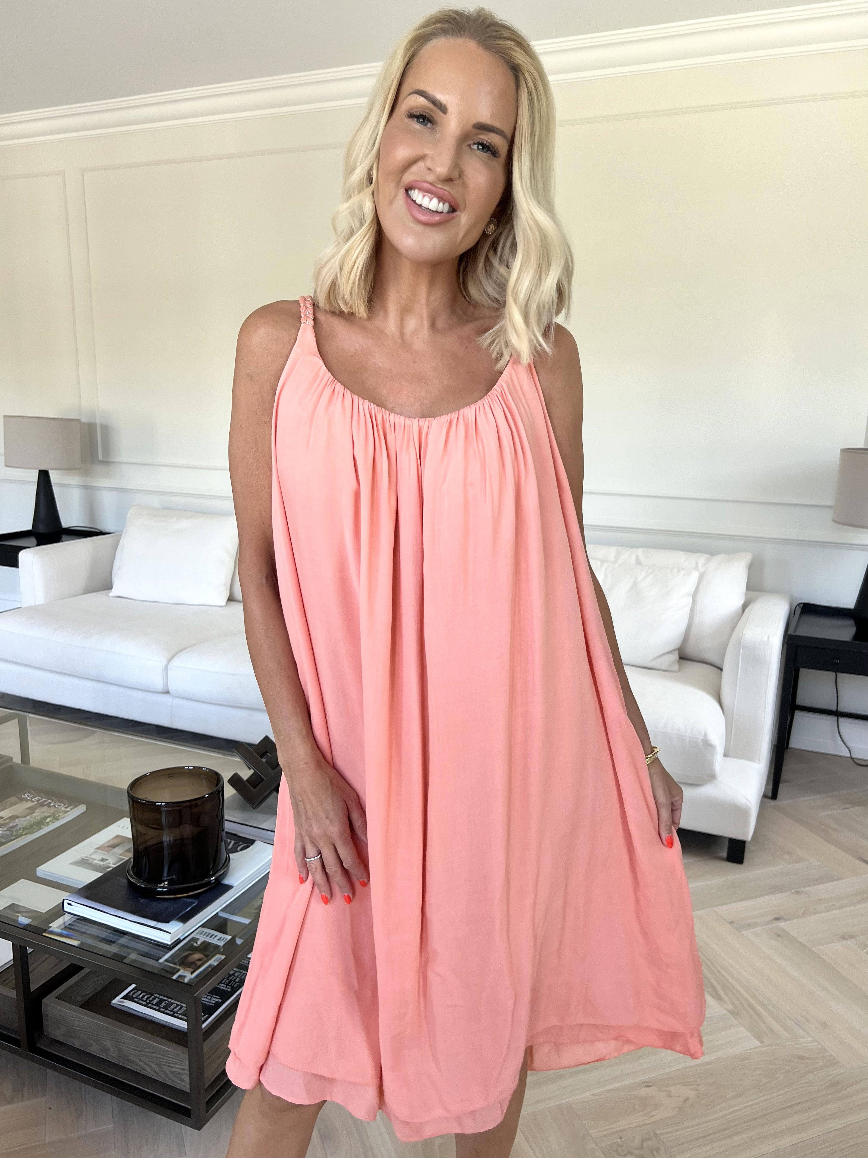 Chalkis - Kjole i blød viskose med flettet stropper