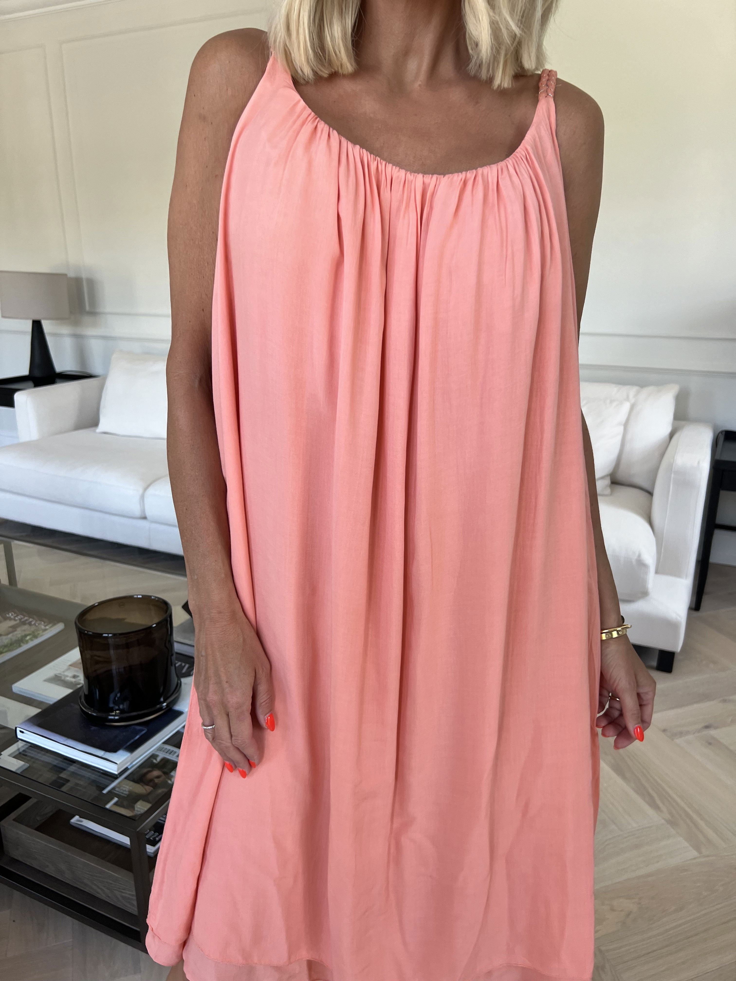 Chalkis - Kjole i blød viskose med flettet stropper