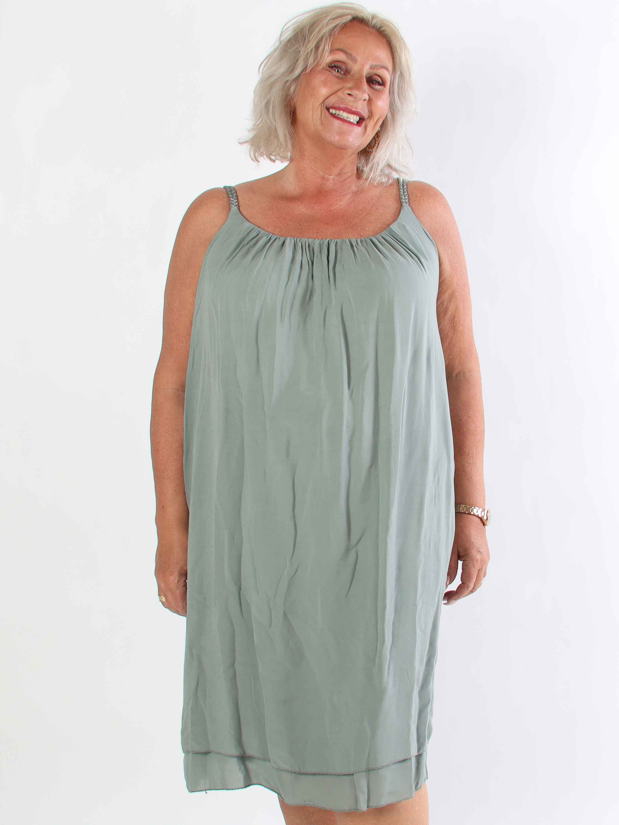 Chalkis - Plus size kjole i blød viskose med flettet stropper