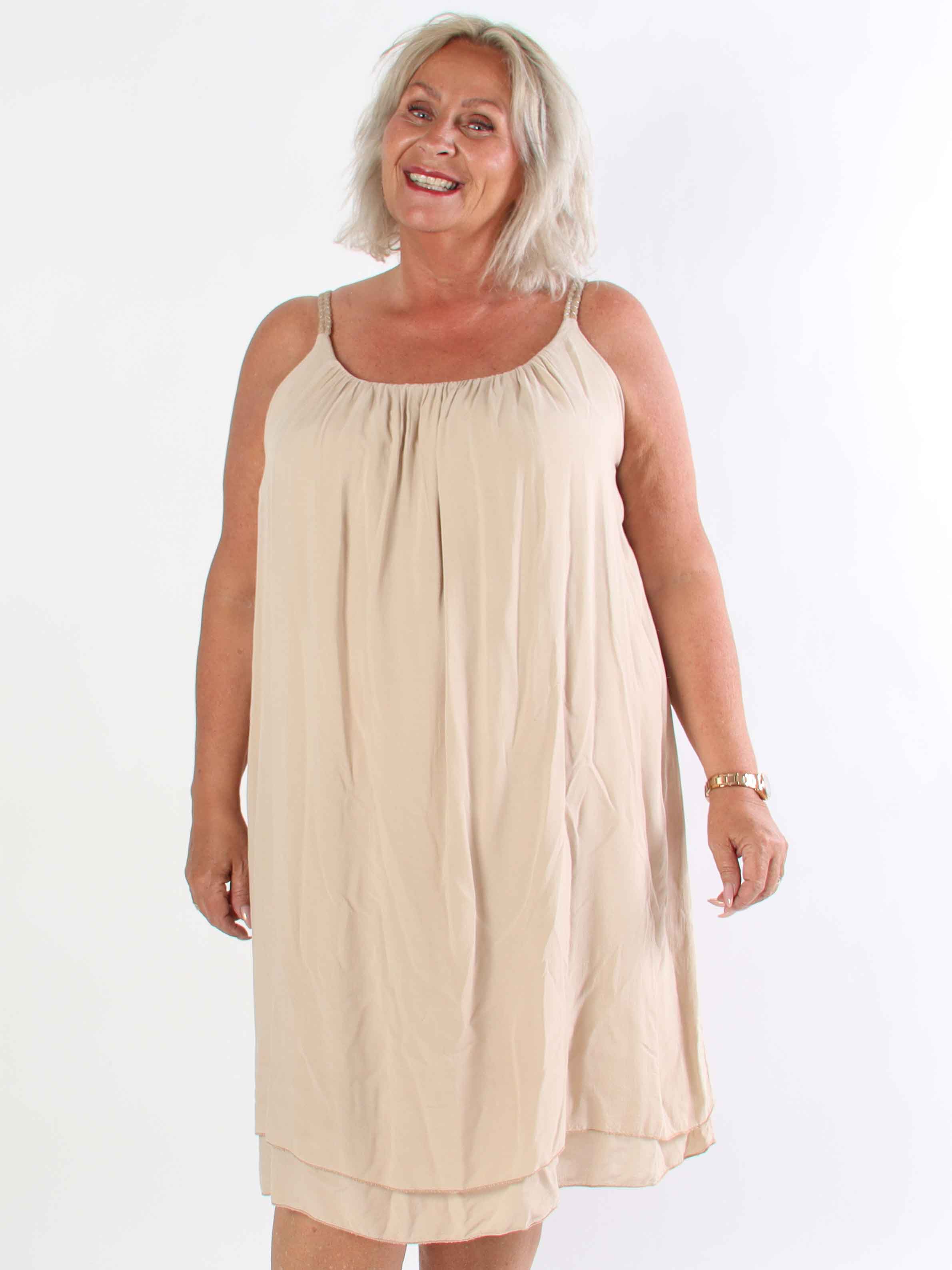 Chalkis - Plus size kjole i blød viskose med flettet stropper