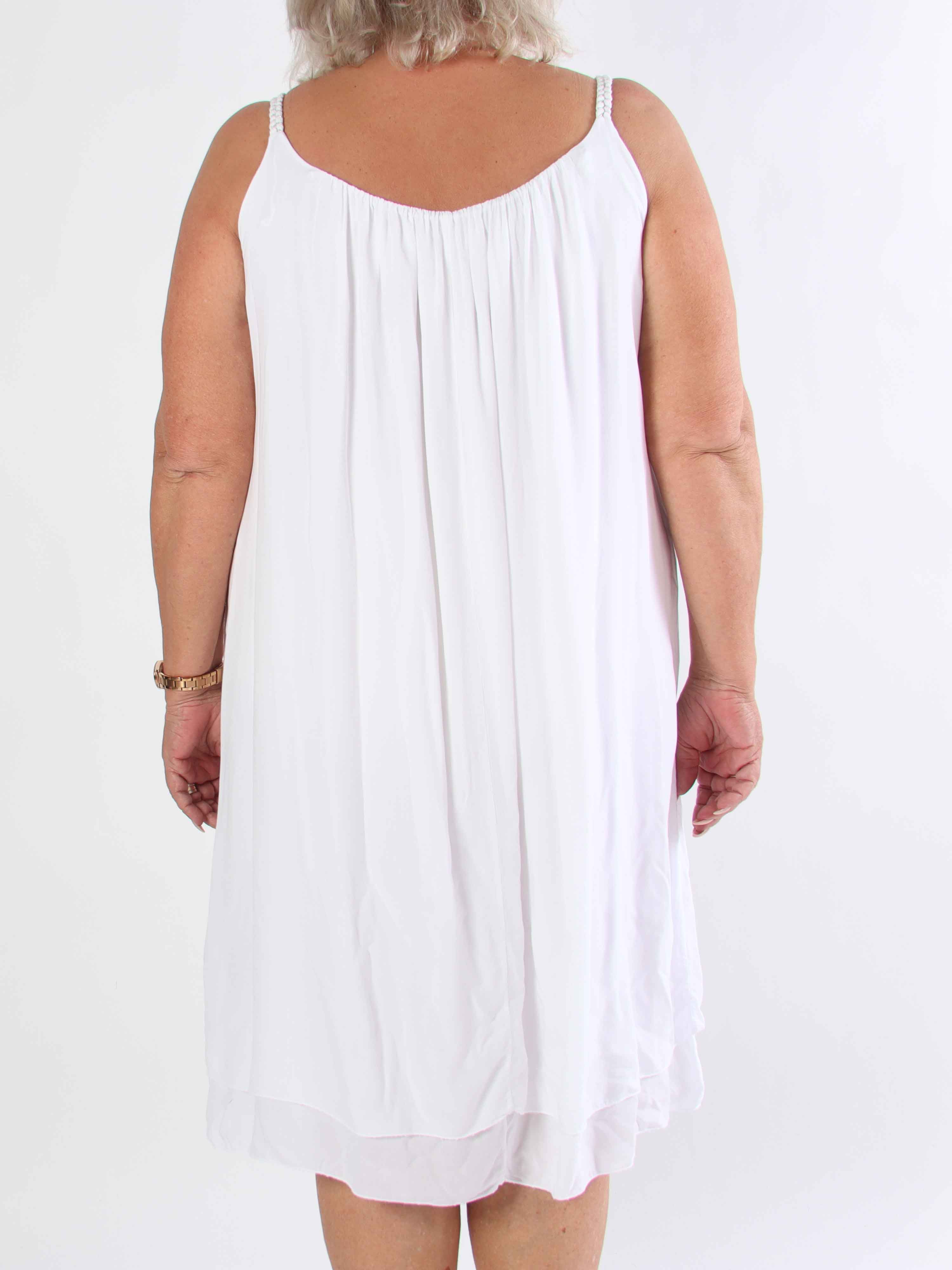 Chalkis - Plus size kjole i blød viskose med flettet stropper