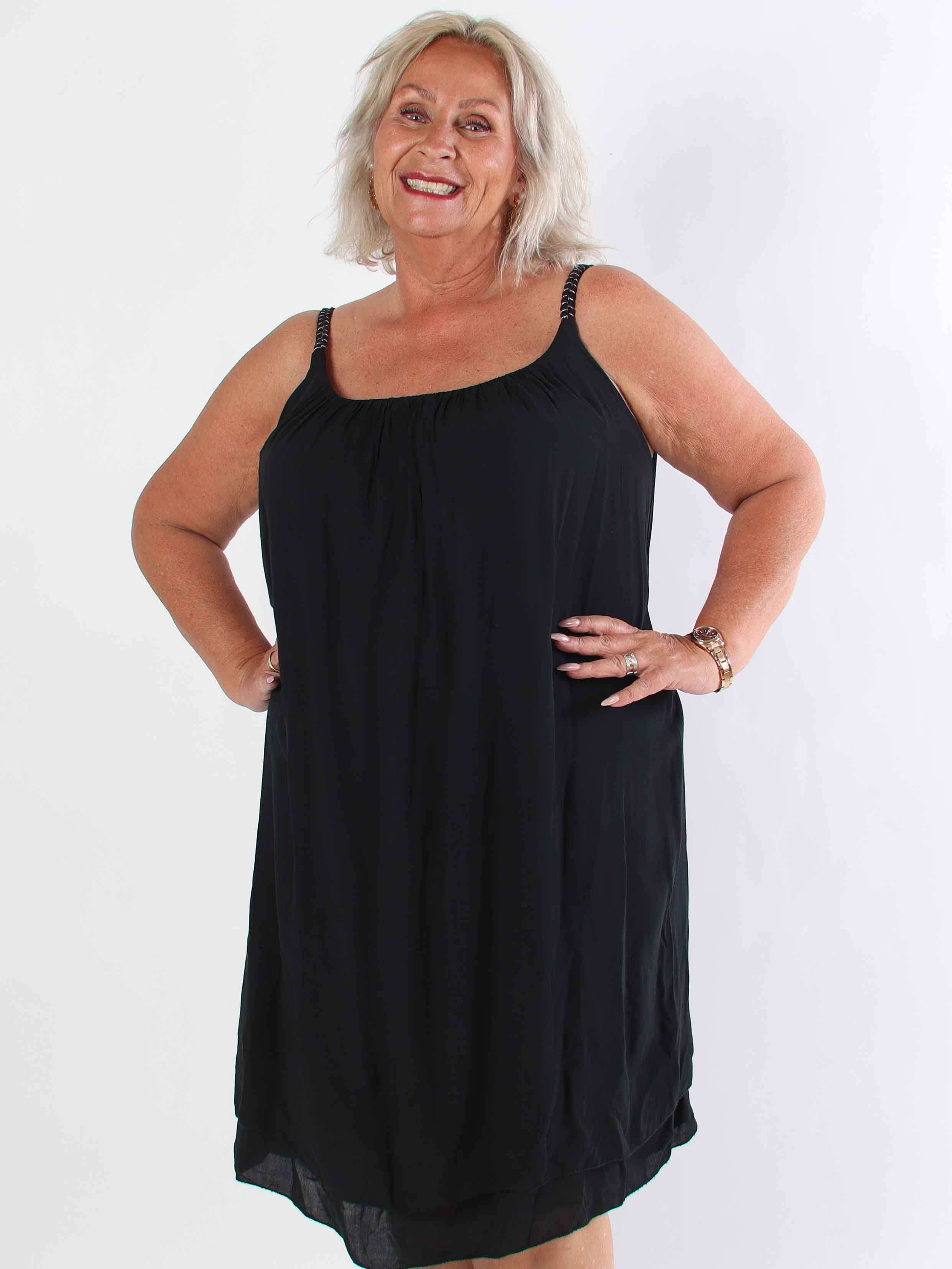 Chalkis - Plus size kjole i blød viskose med flettet stropper