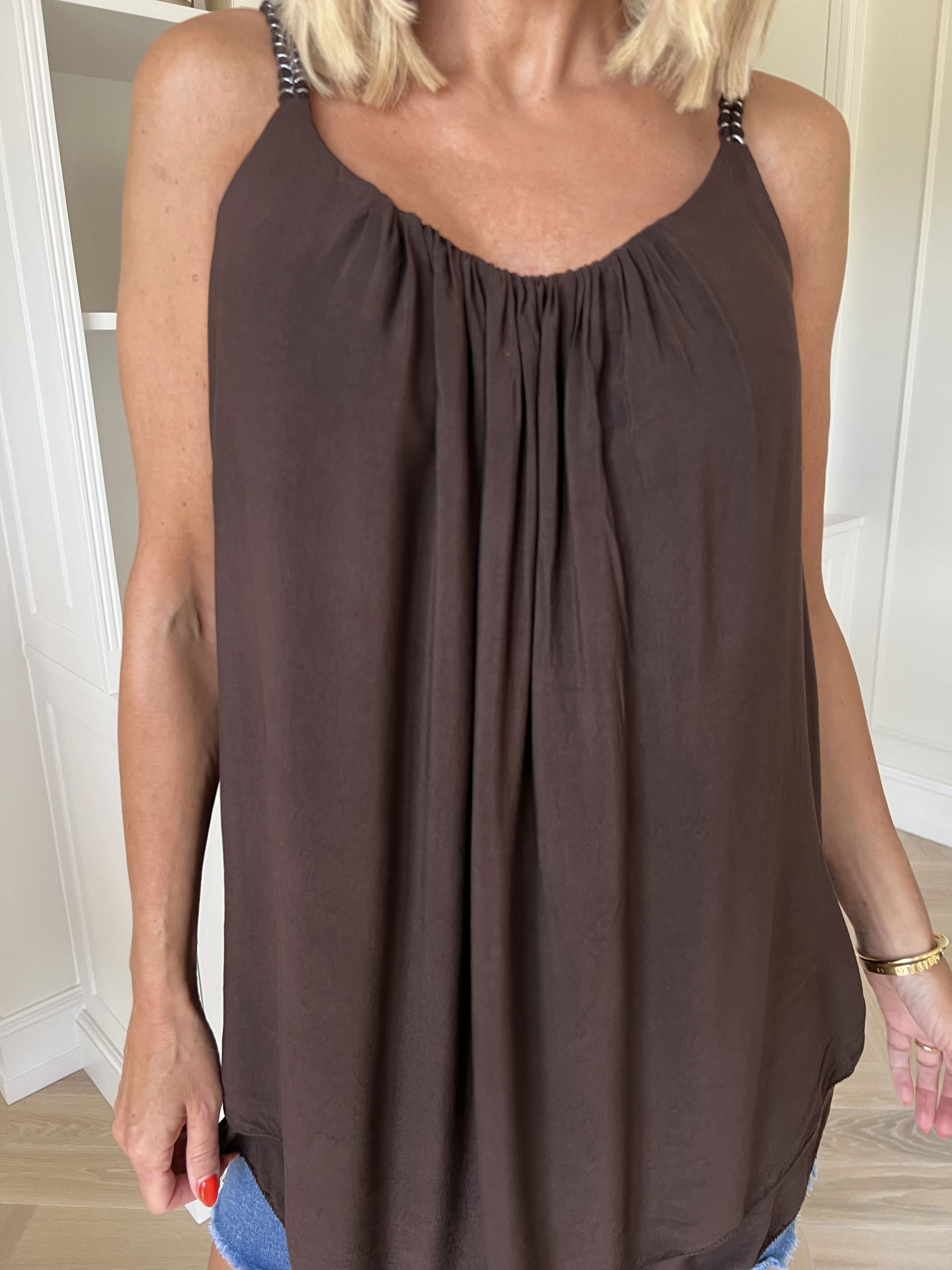 Chalkis Top - Top i blød viskose med flettet stropper