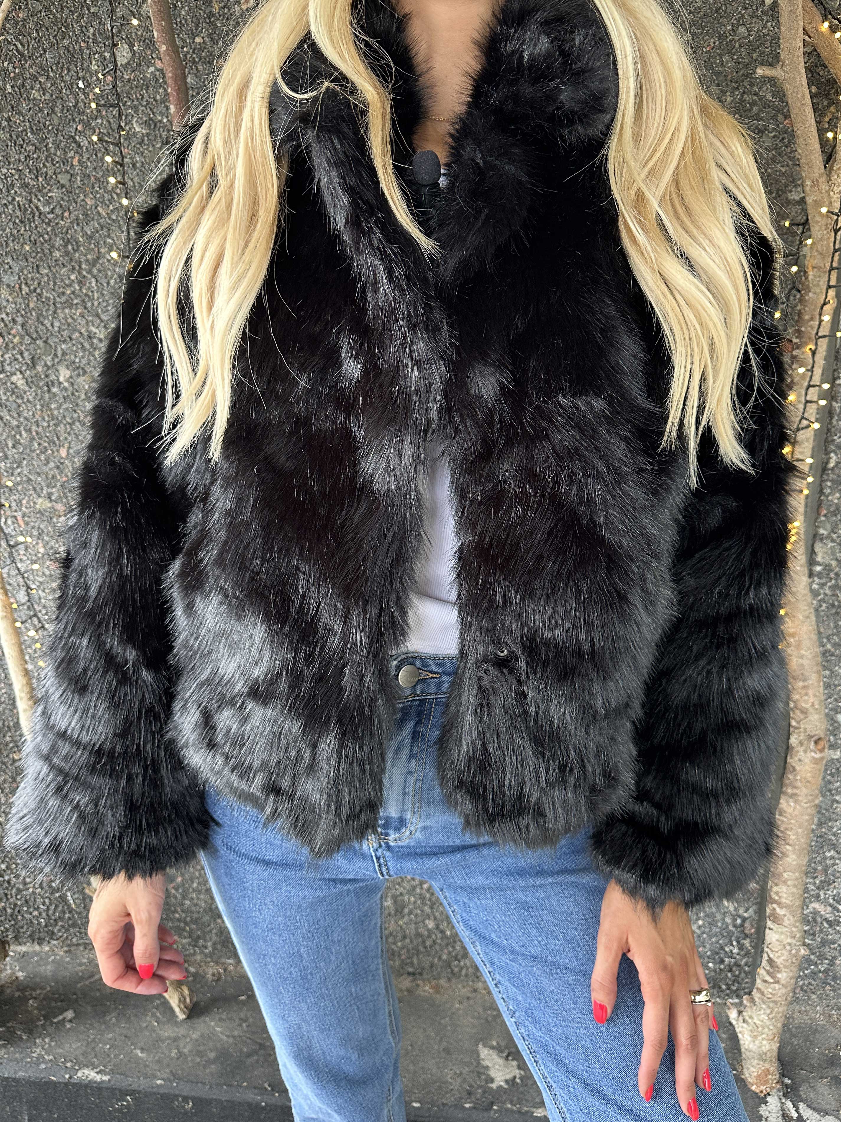 Charlene - Kort blød faux fur jakke