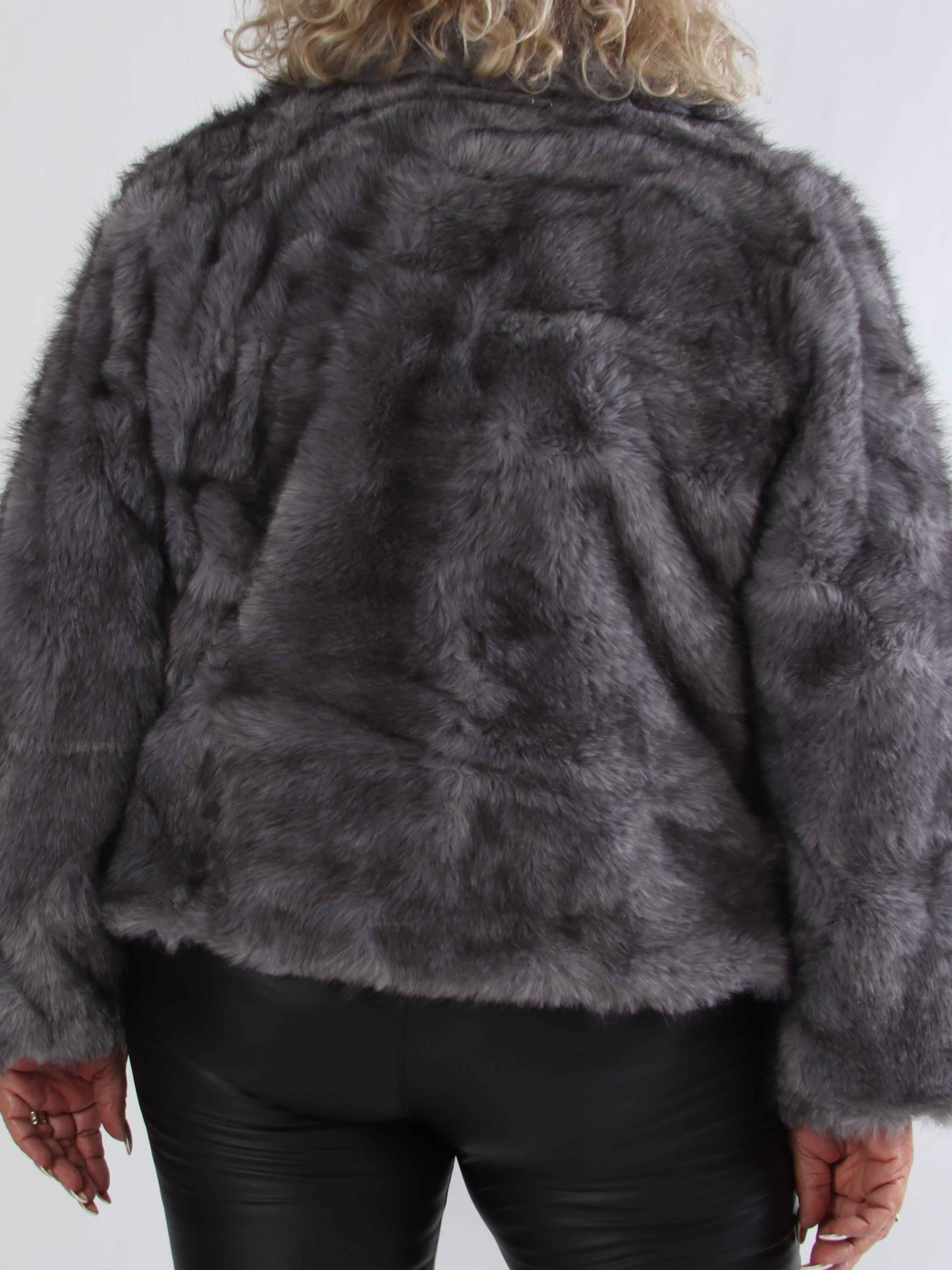 Charlene - Kort blød faux fur jakke