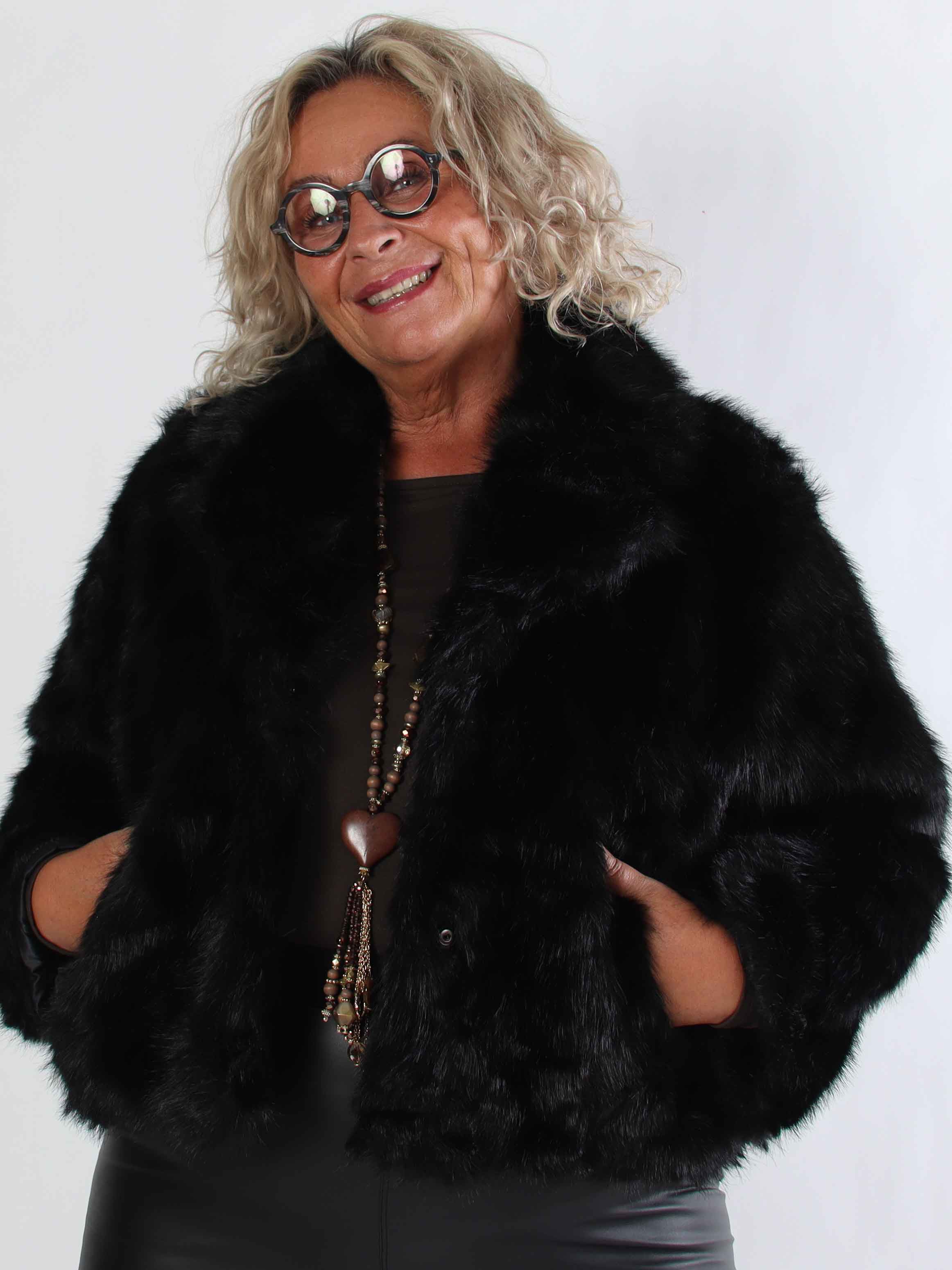 Charlene - Kort blød faux fur jakke