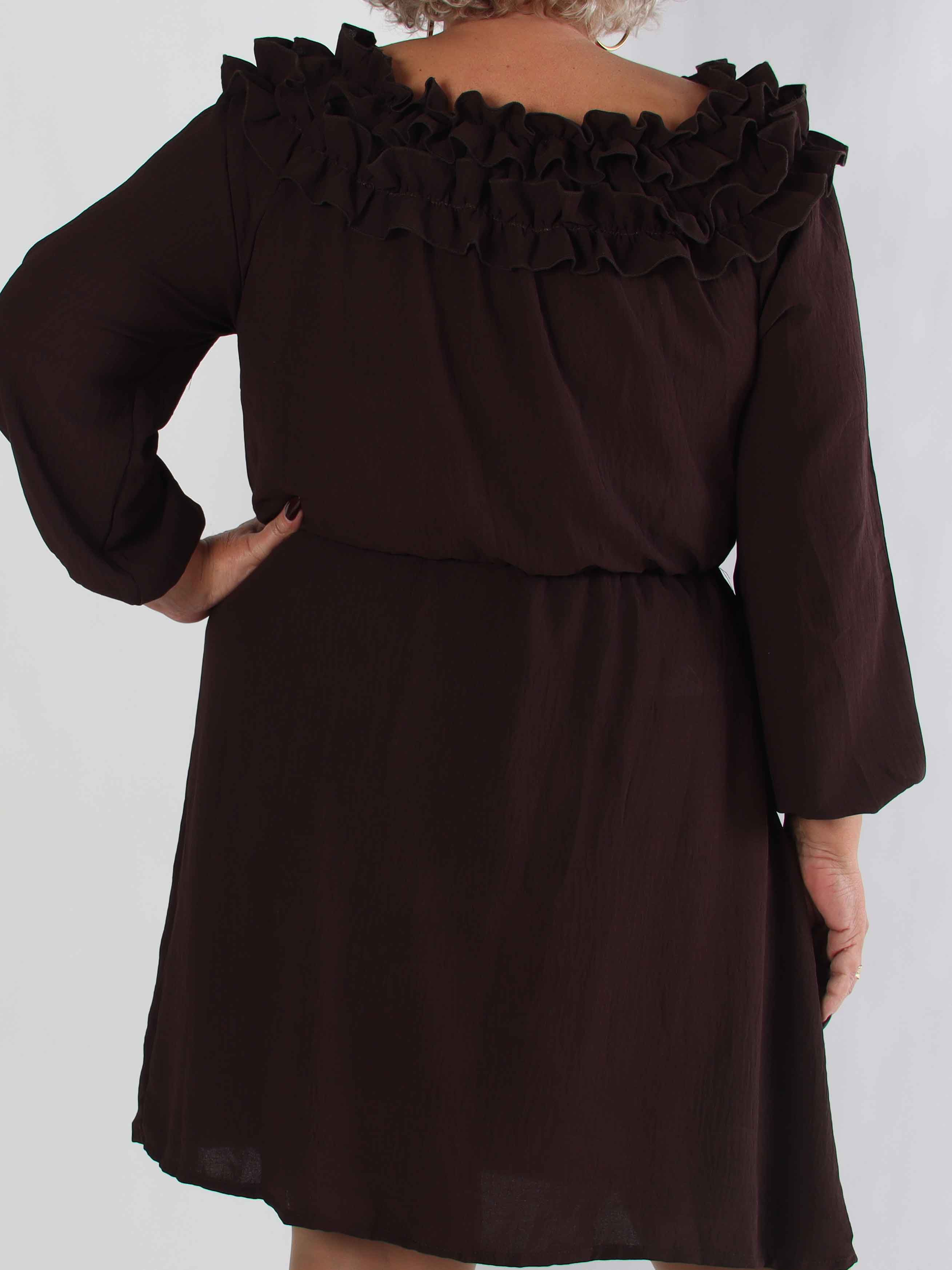 Chili Fitted Dress - Plus size kjole med flæsekant og elastik i taljen