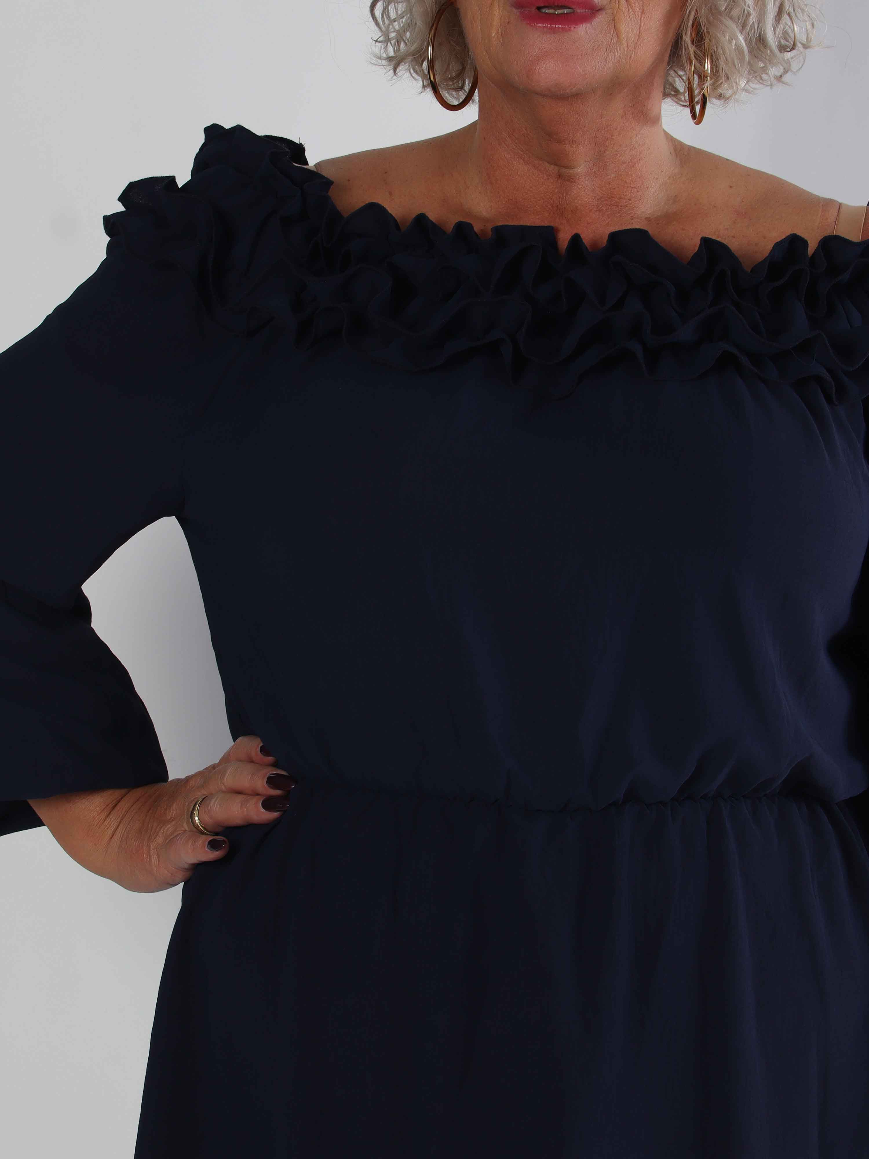 Chili Fitted Dress - Plus size kjole med flæsekant og elastik i taljen