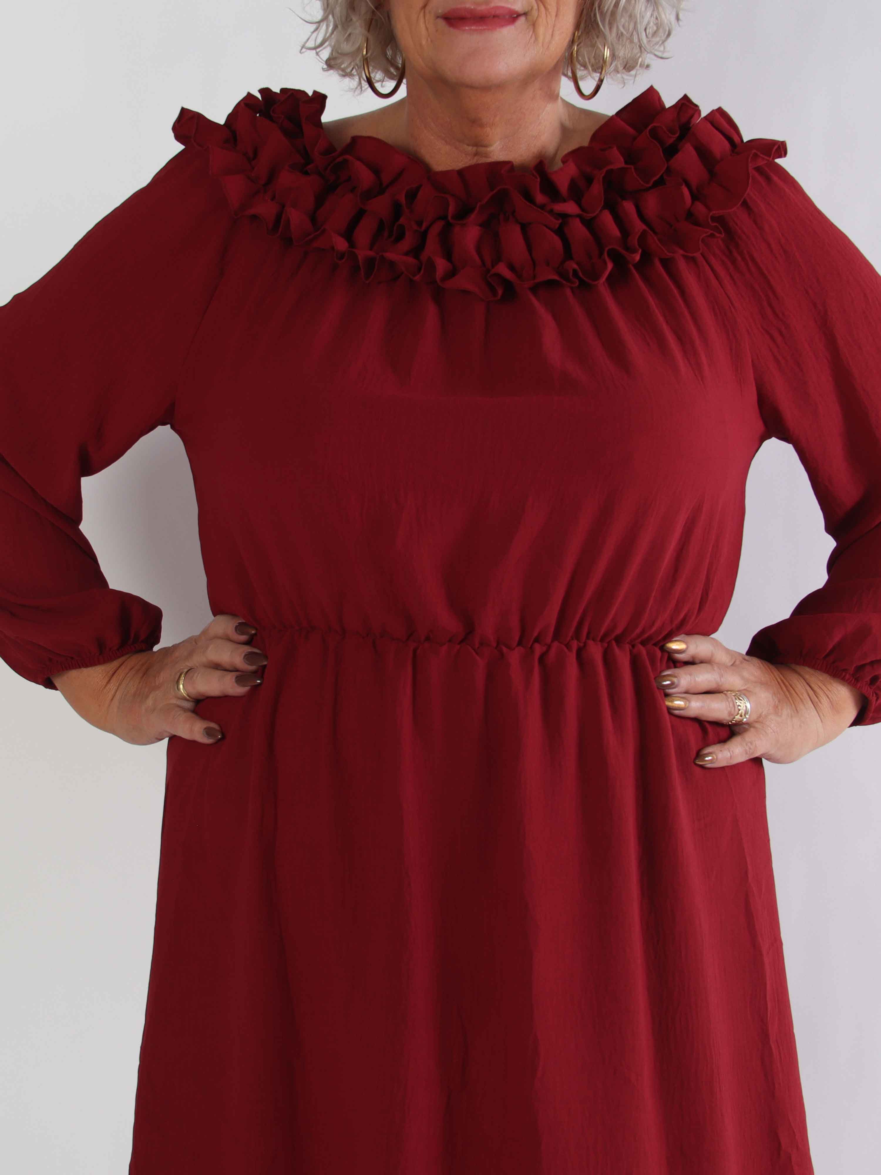 Chili Fitted Dress - Plus size kjole med flæsekant og elastik i taljen