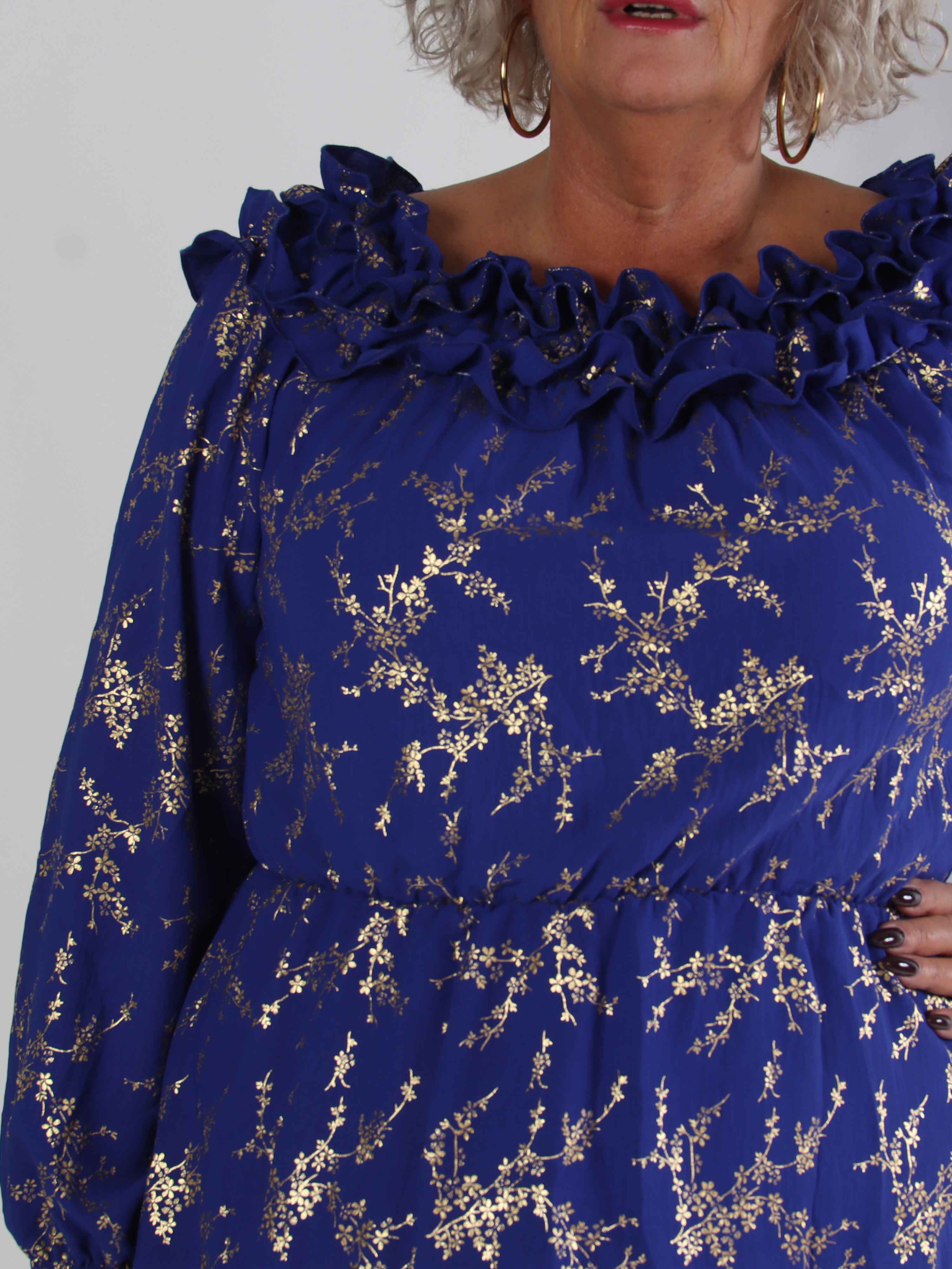 Chili Gold Fitted Dress - Plus size kjole i guld print med flæsekant og elastik i taljen