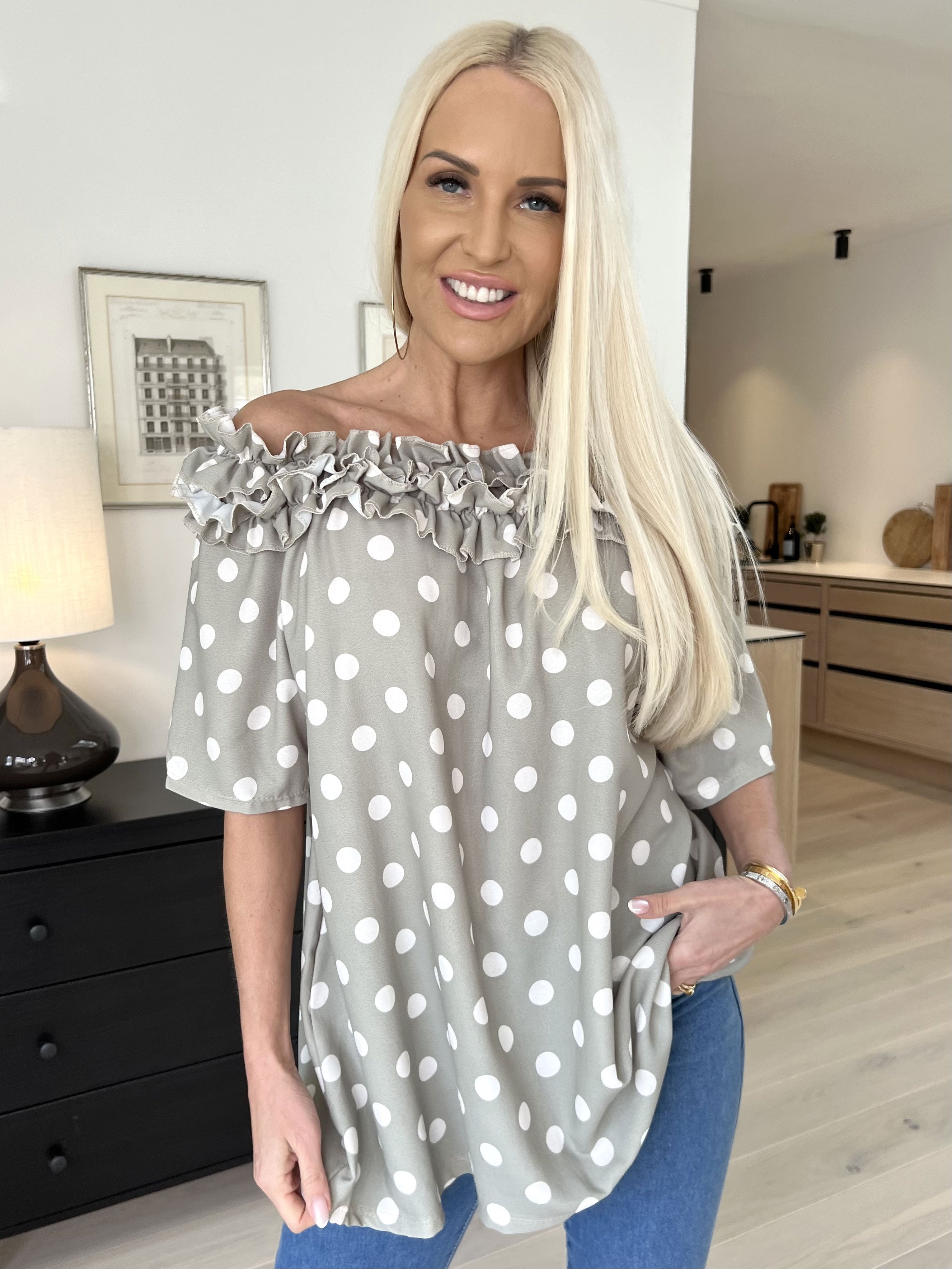 Chili Sleeveless Dot - Tunika med prikker og flæser