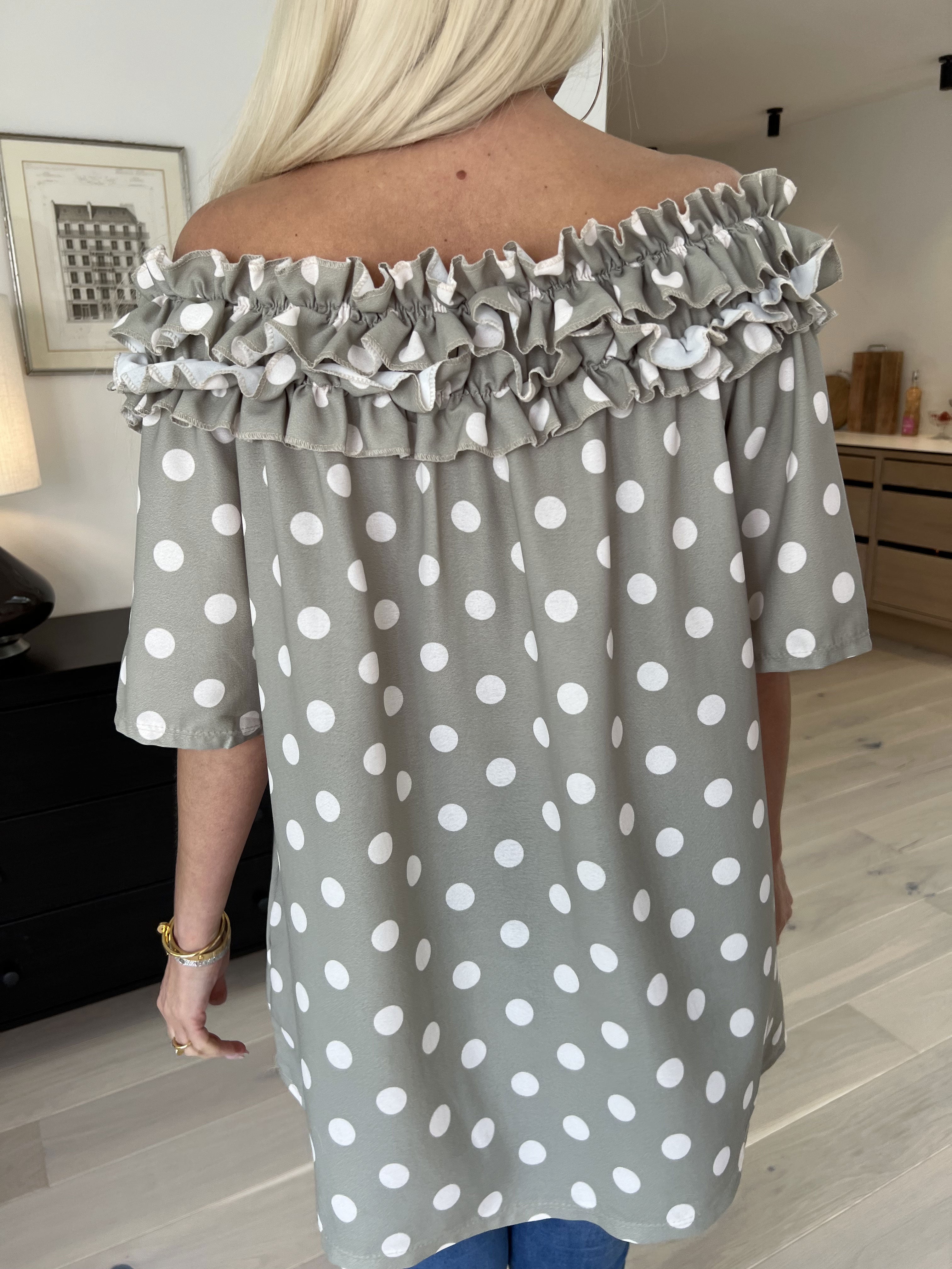 Chili Sleeveless Dot - Tunika med prikker og flæser