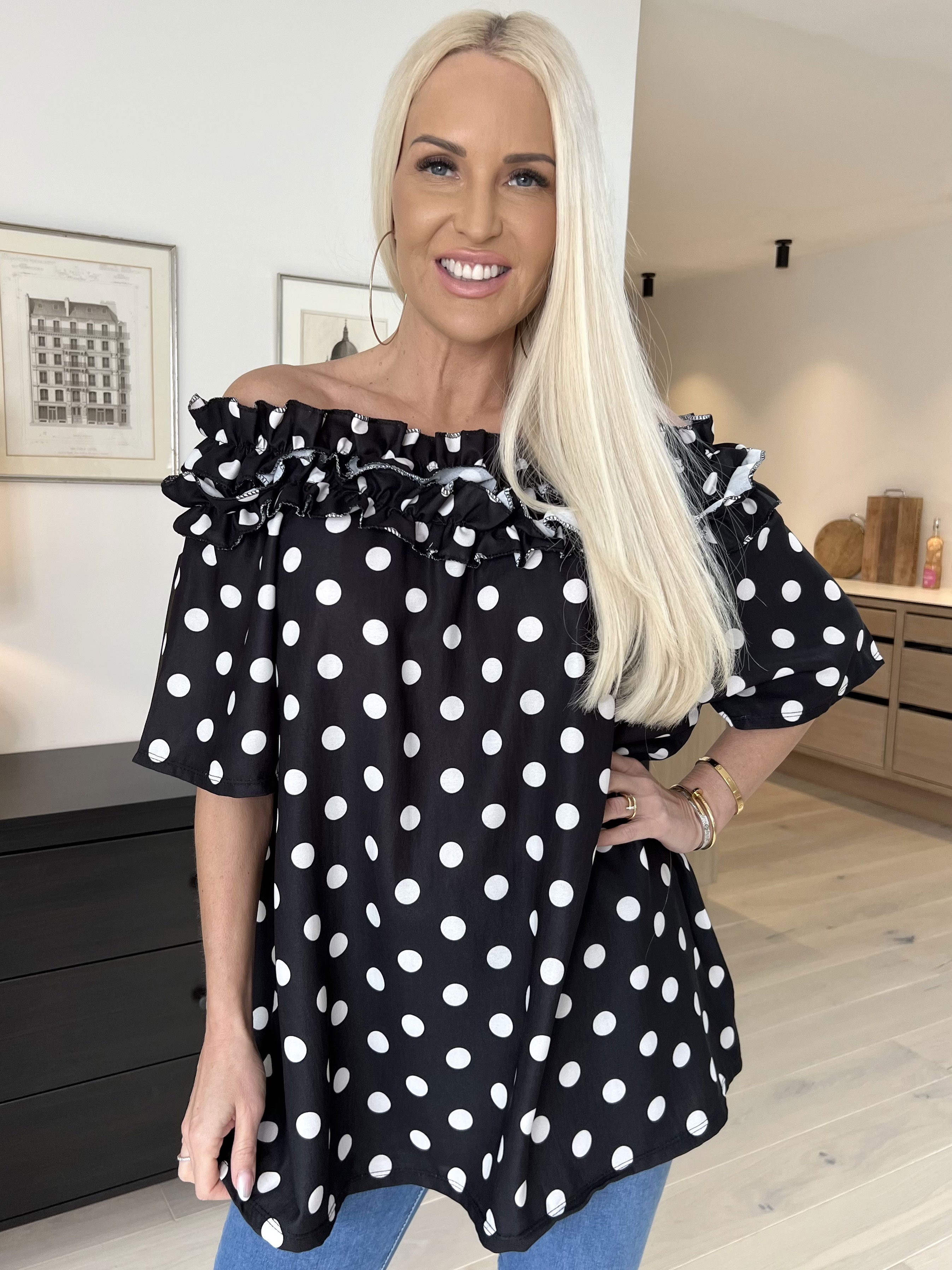 Chili Sleeveless Dot - Tunika med prikker og flæser