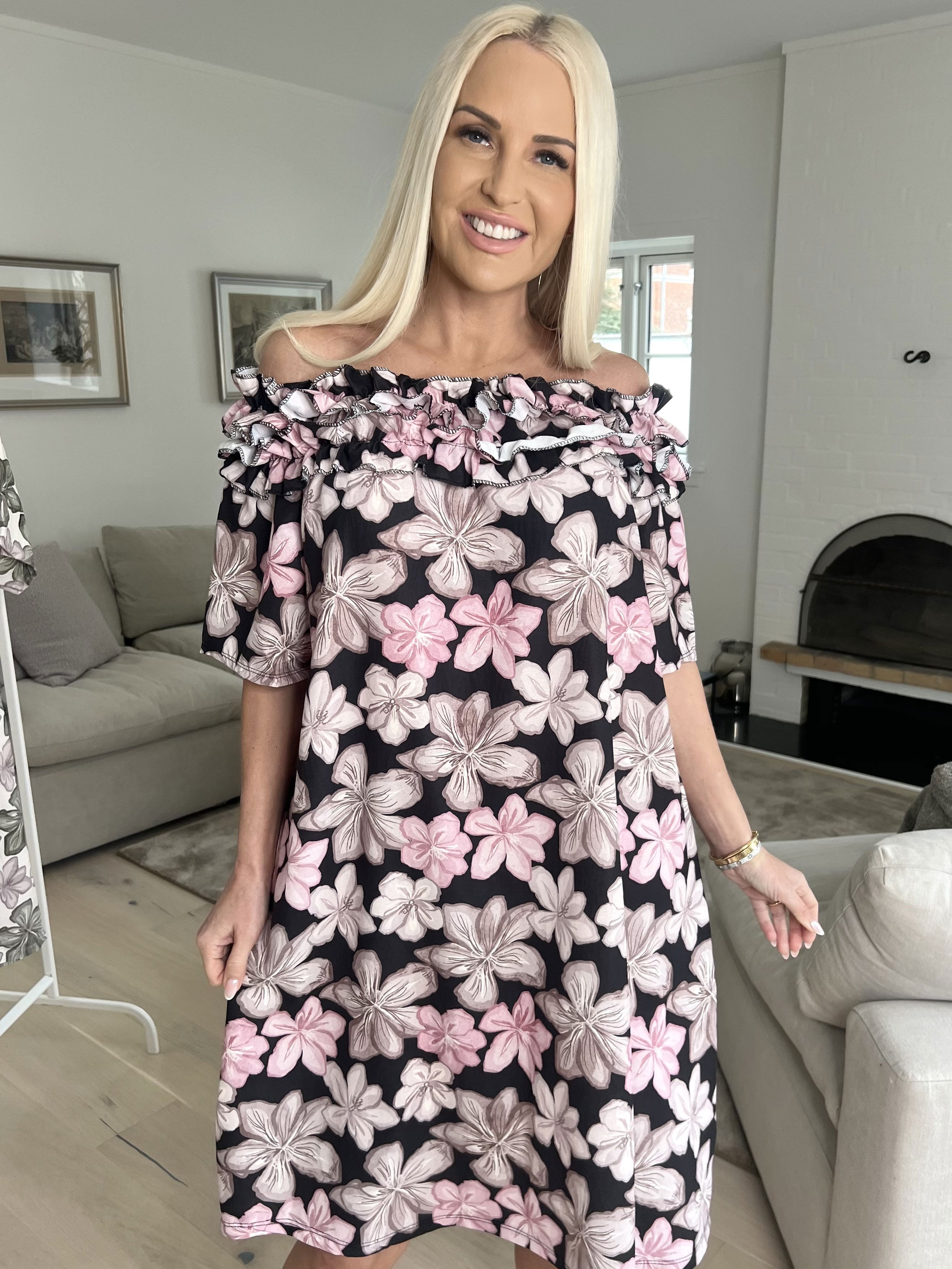 Chili Sleeveless Dress Flower - Blomstret kjole med flæser