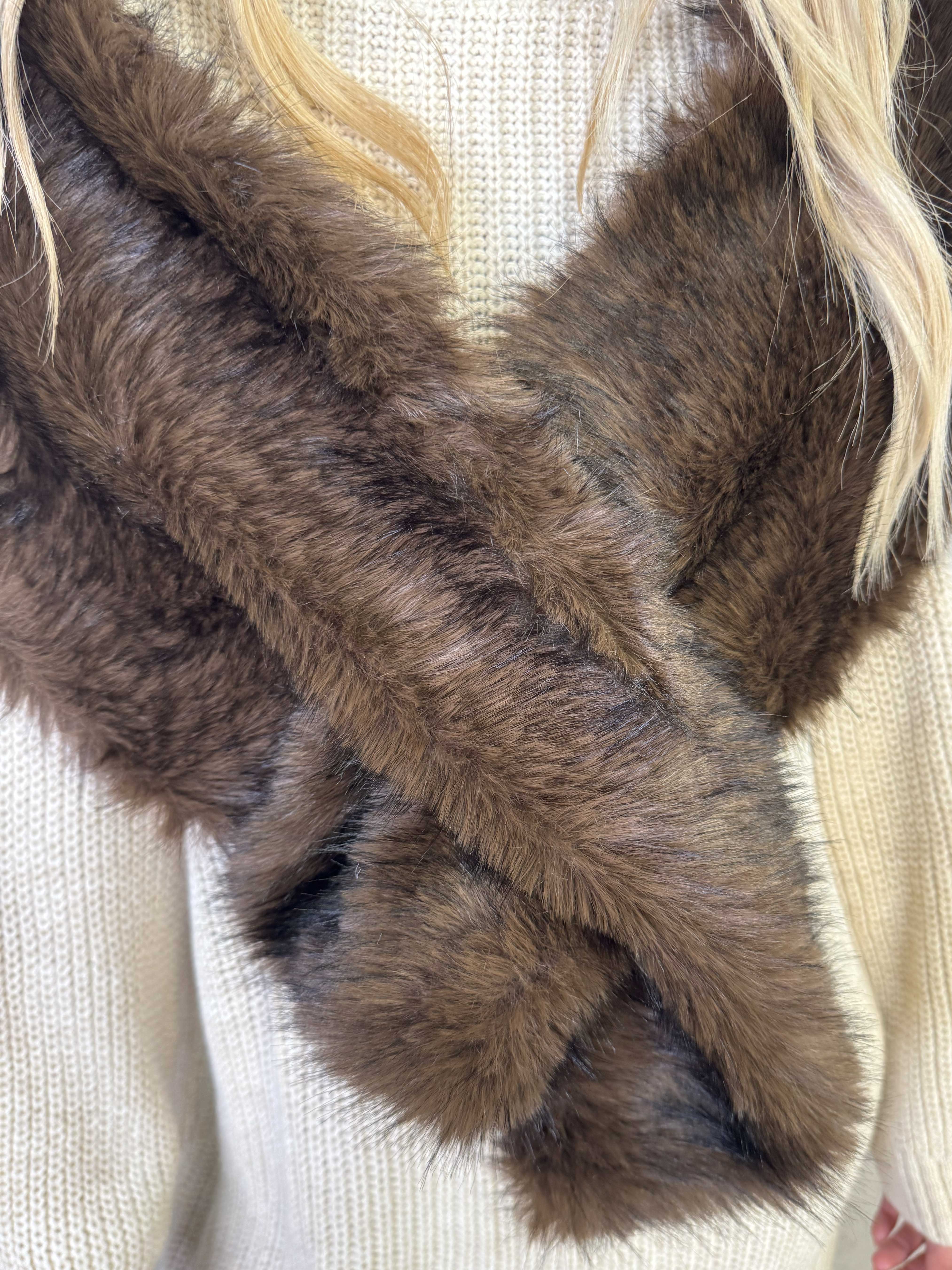 Cilke - Tørklæde i fake fur