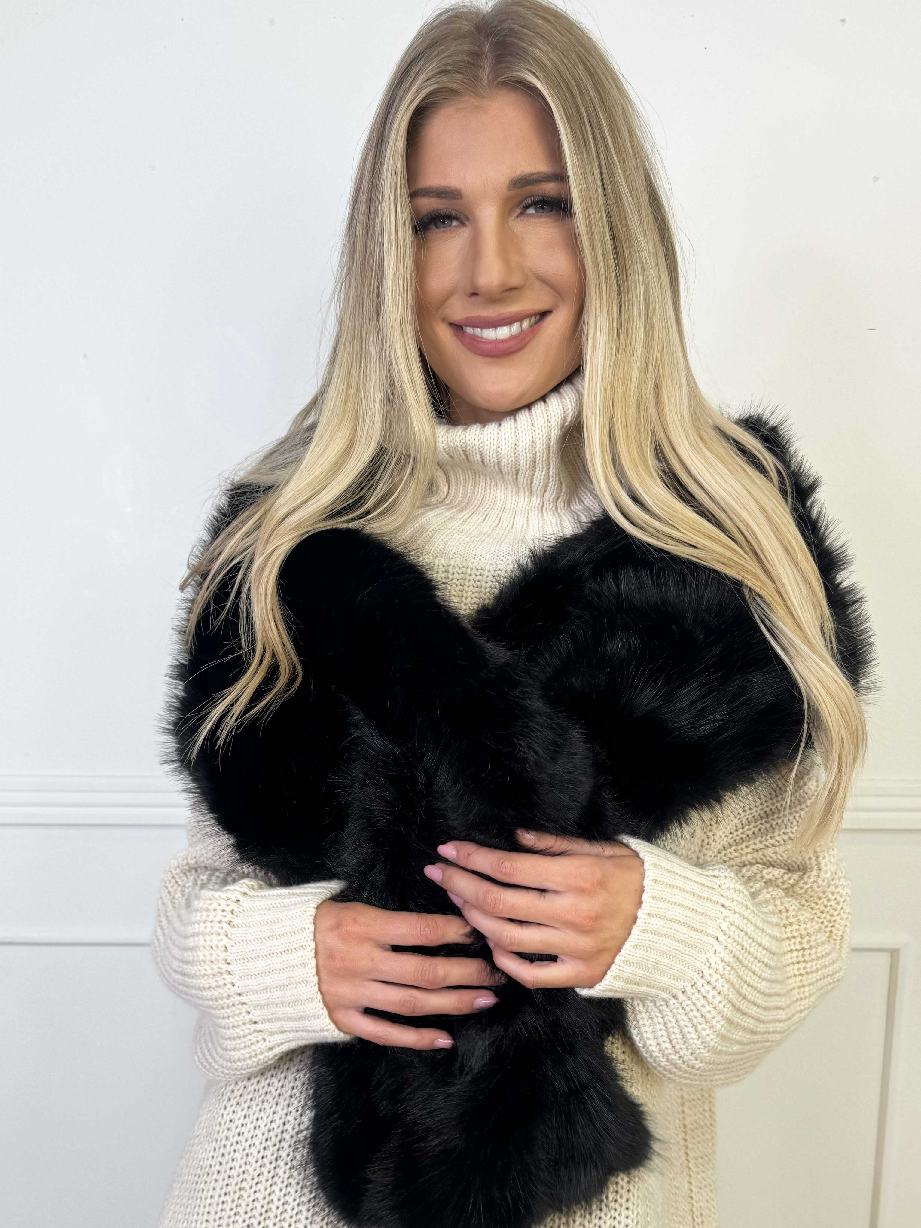 Cilke - Tørklæde i fake fur