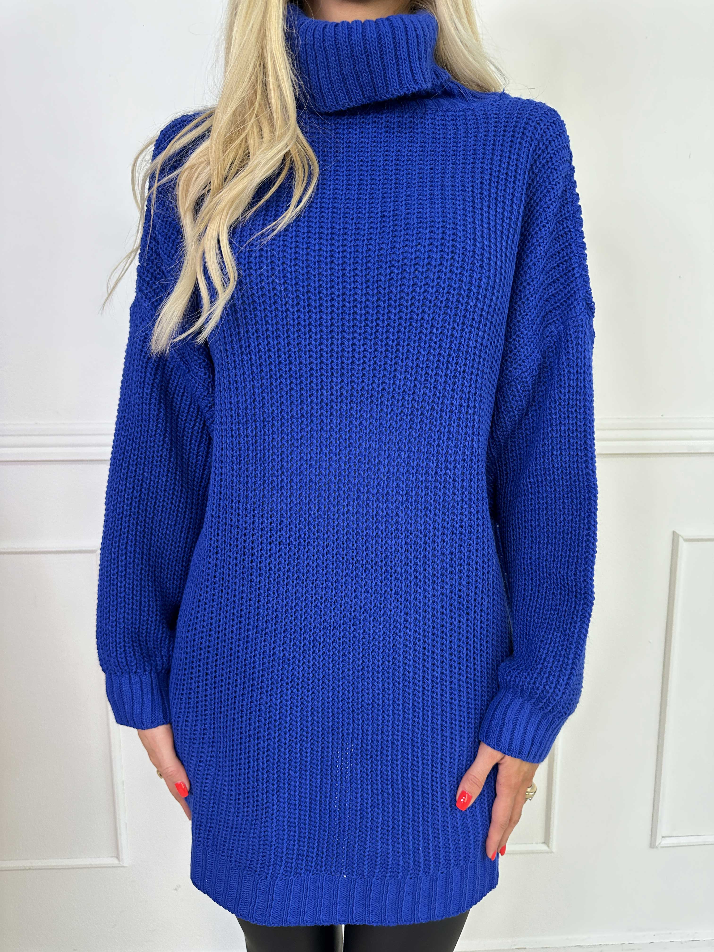 Cindy - Ensfarvet hyggelig striktrøje med rullekrave