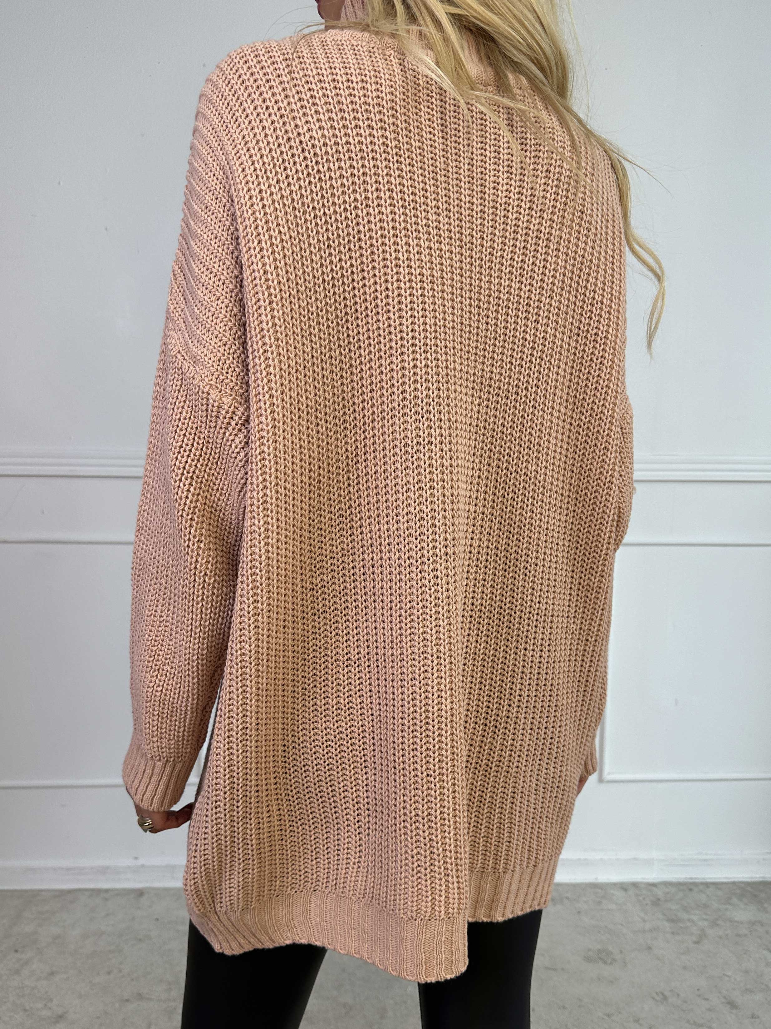 Cindy - Ensfarvet hyggelig striktrøje med rullekrave