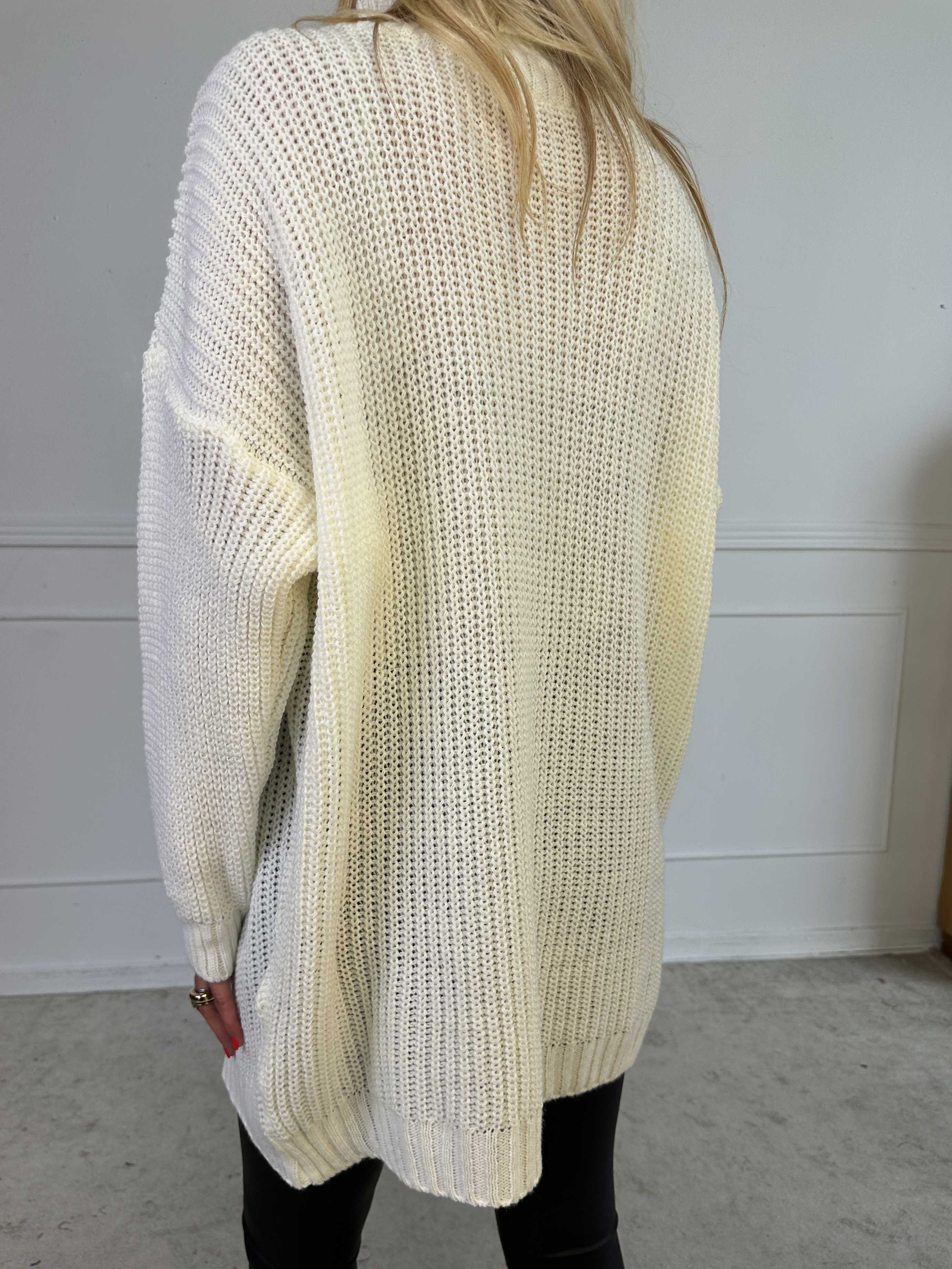 Cindy - Ensfarvet hyggelig striktrøje med rullekrave