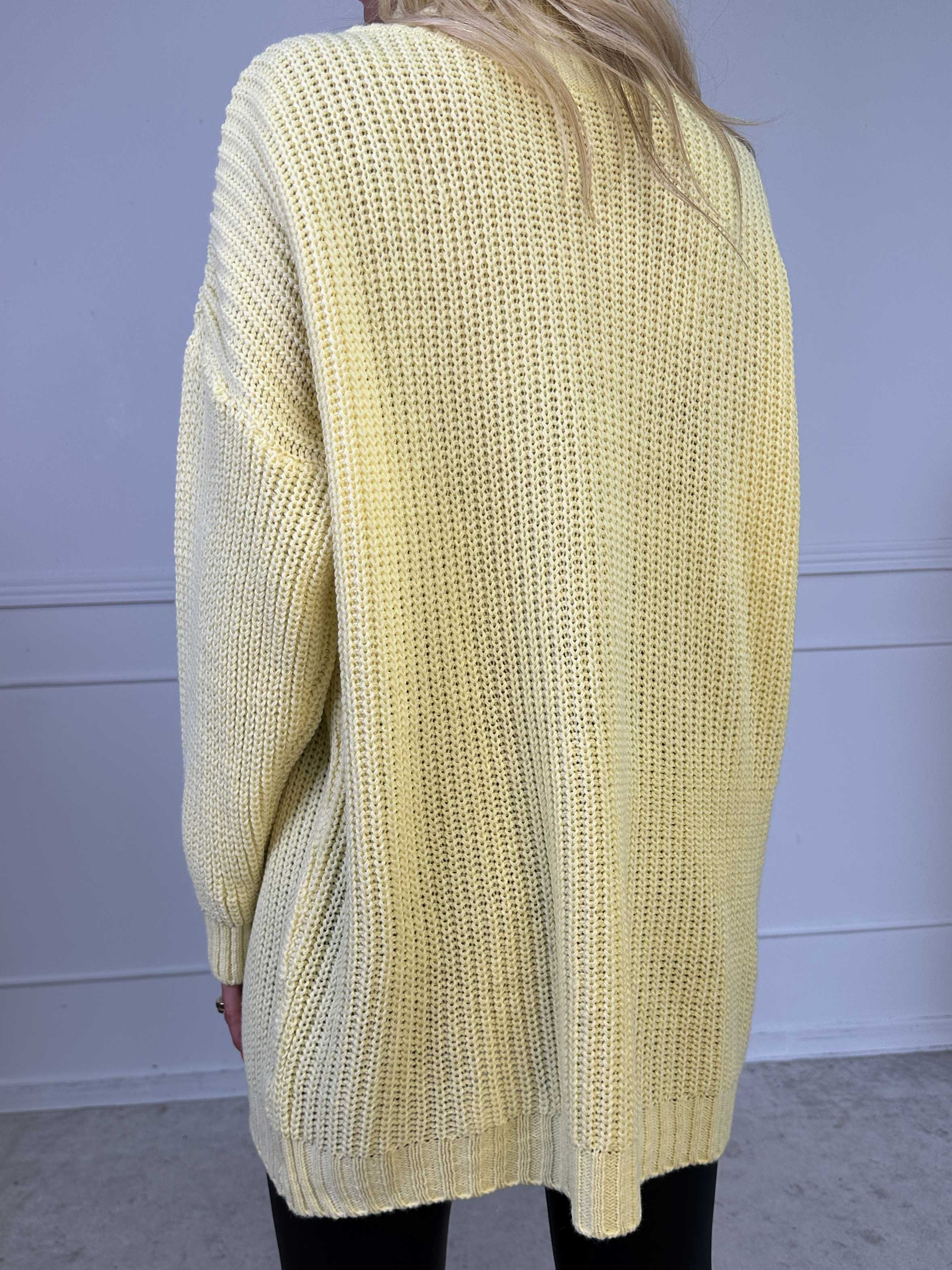 Cindy - Ensfarvet hyggelig striktrøje med rullekrave