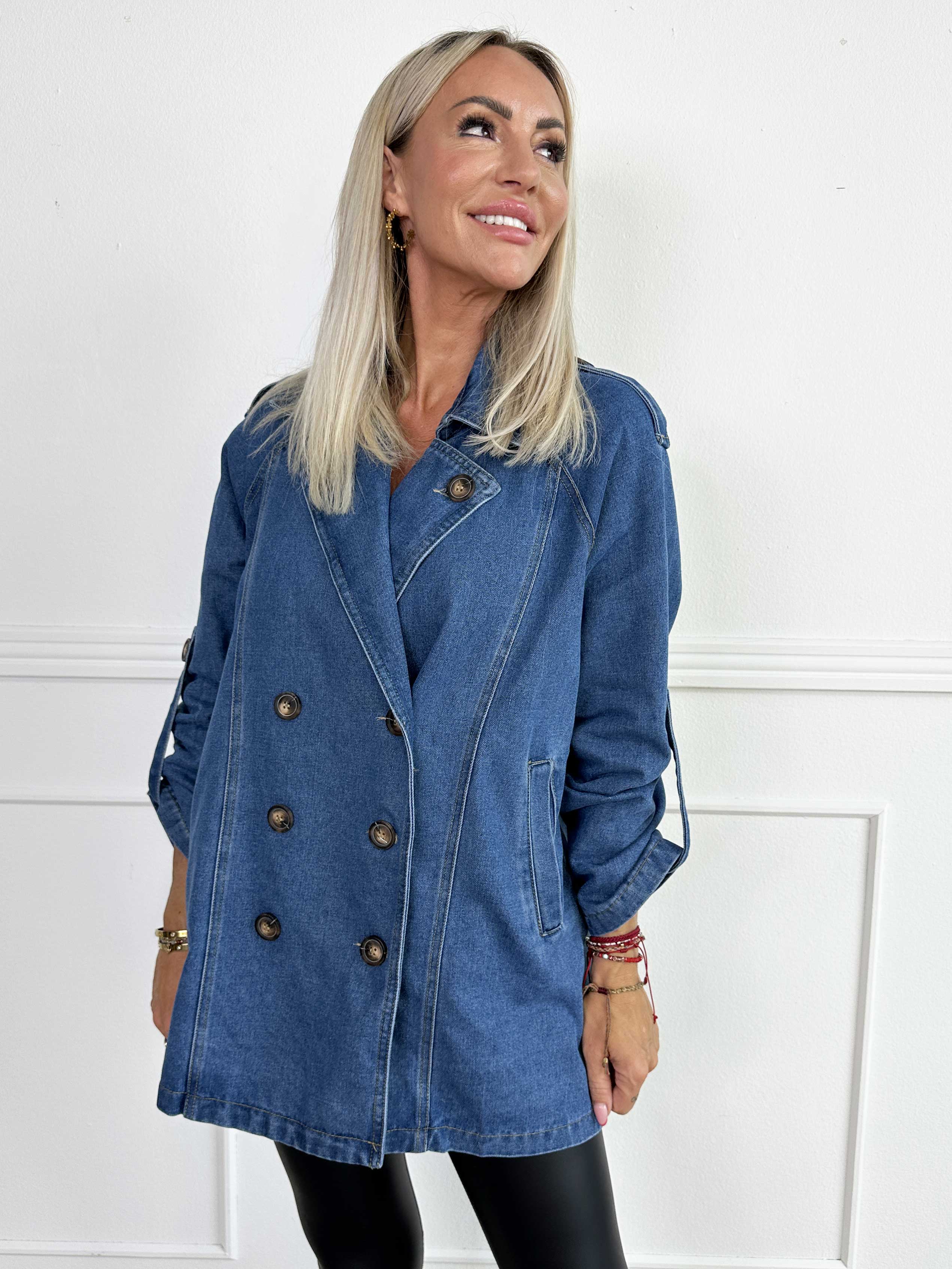 Clarita - Kort trenchcoat i denim