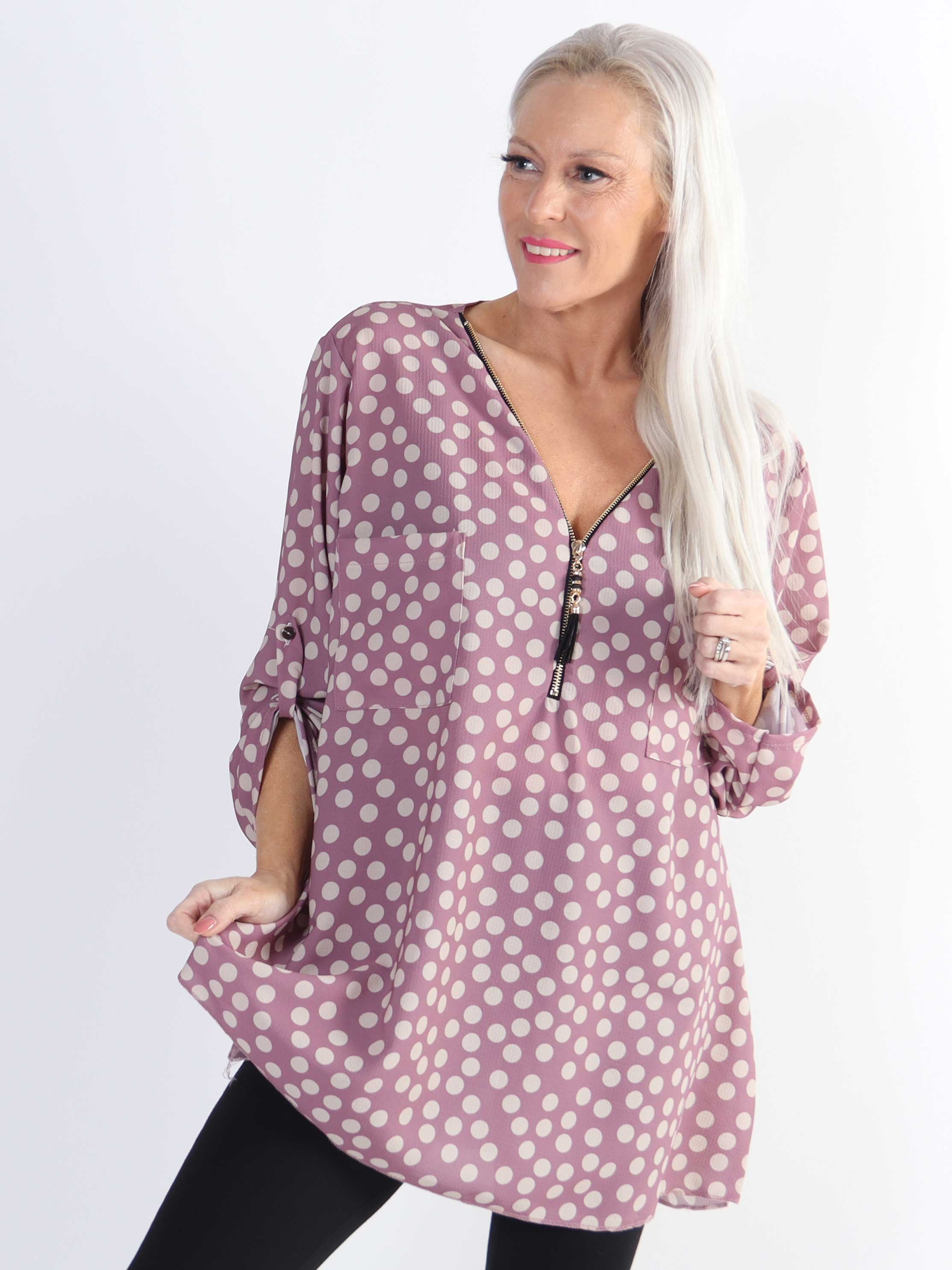 Claudia Dot - Plus size tunika med prikker og lynlås