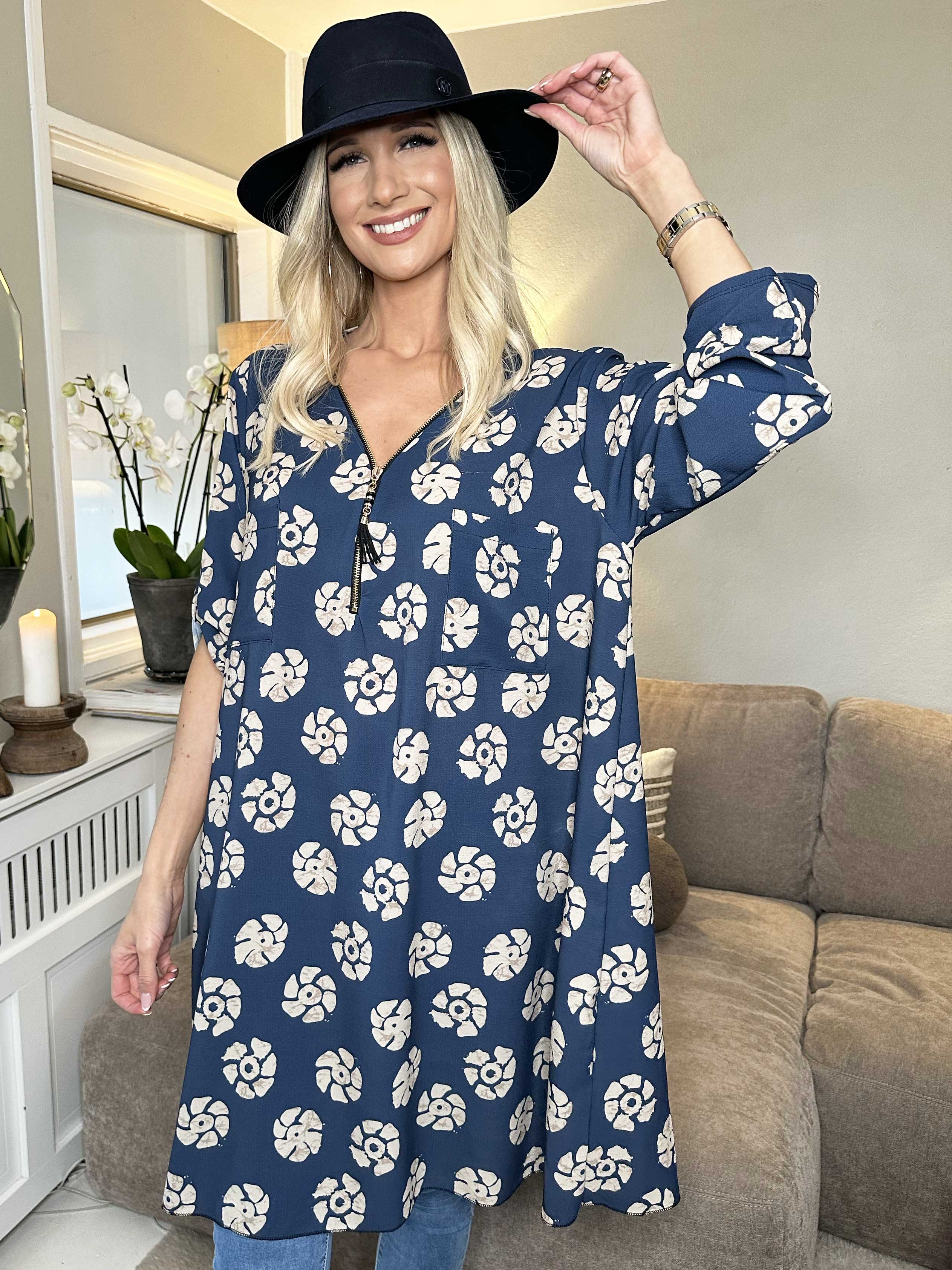 Claudia Print Dress - Tunikakjole med print og lynlås