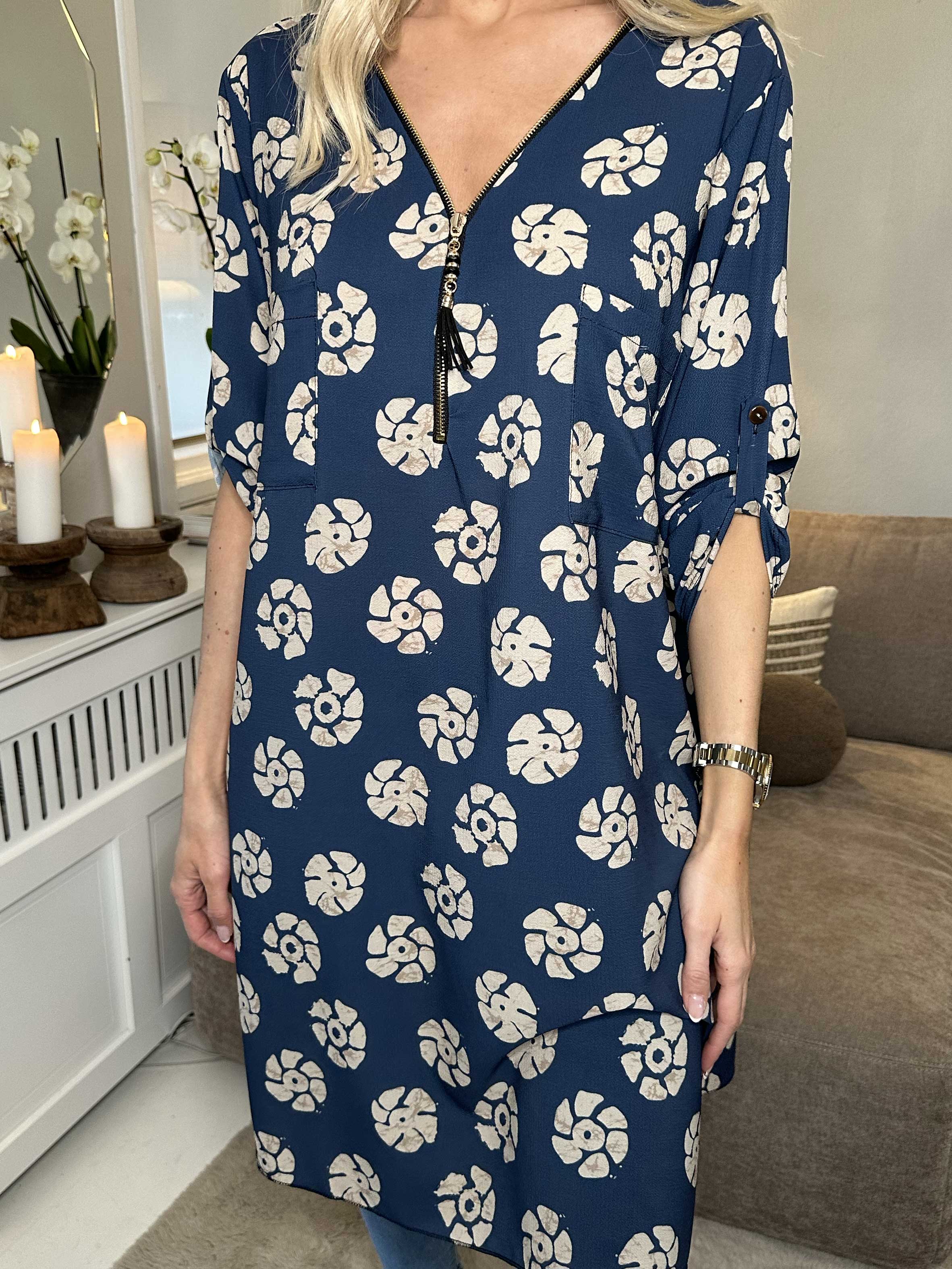 Claudia Print Dress - Tunikakjole med print og lynlås