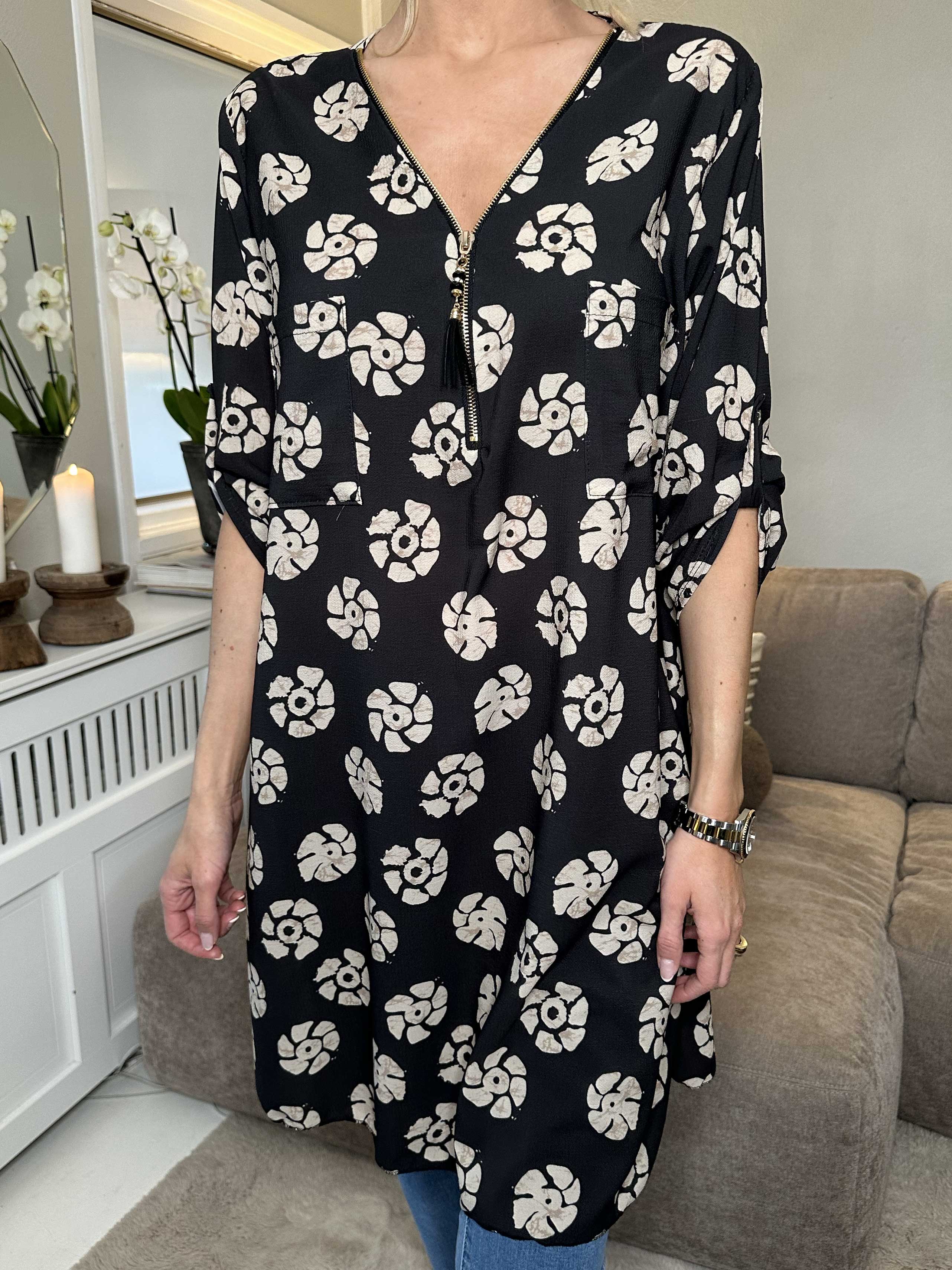 Claudia Print Dress - Tunikakjole med print og lynlås