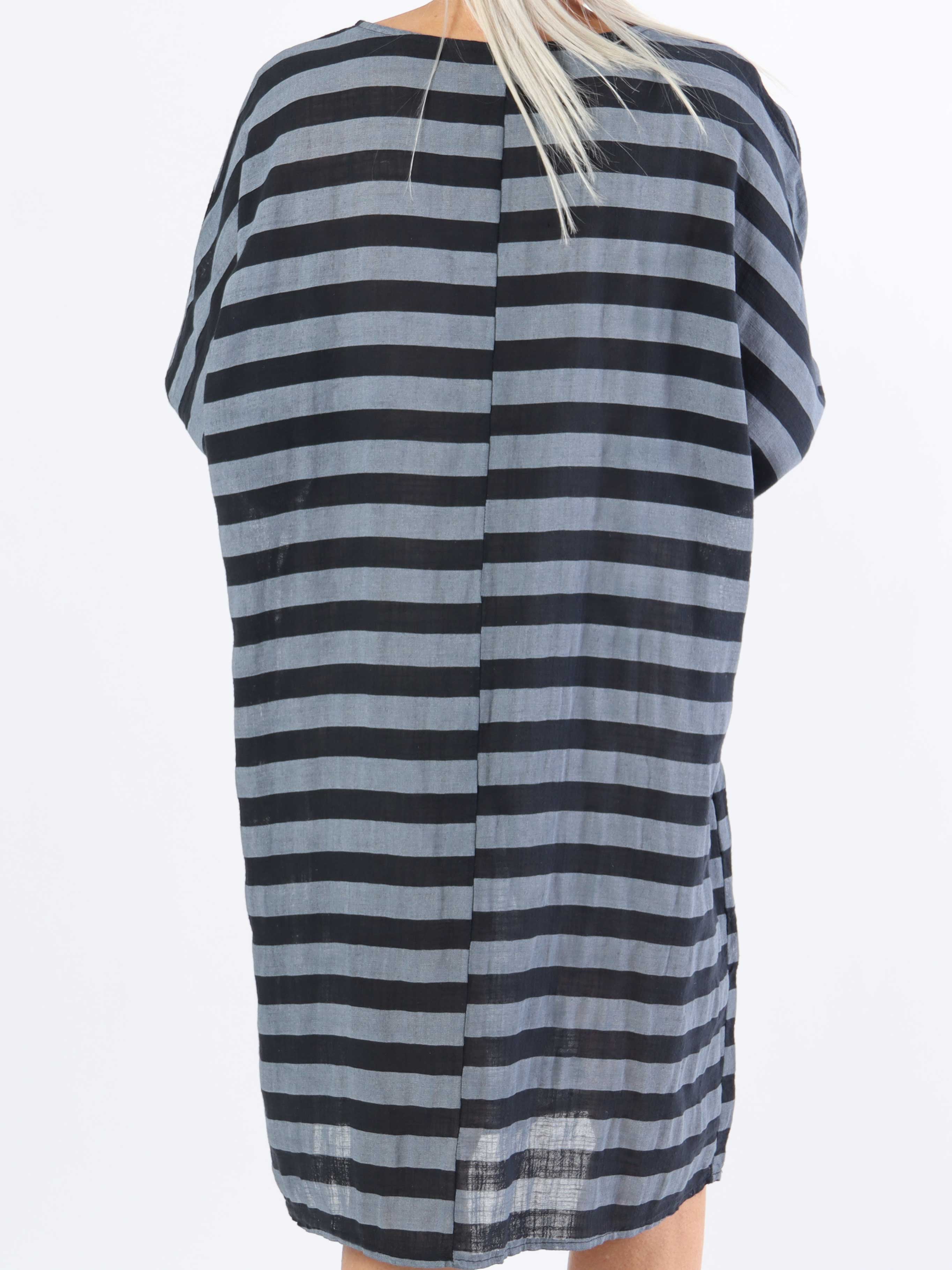 Claudine - Sød plussize stribet bomuldskjole