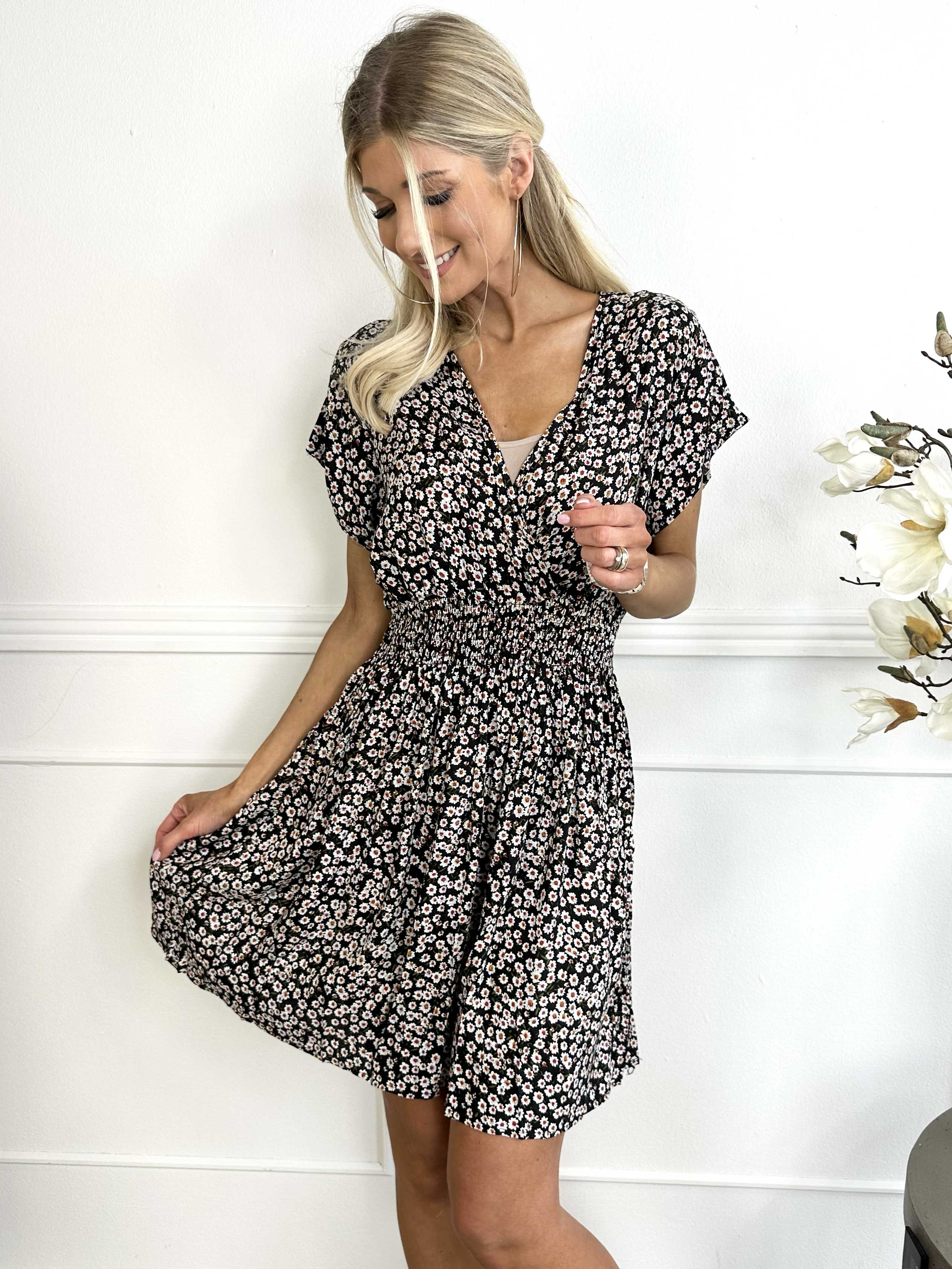 Clementine - Småblomstret kjole med elastik i taljen