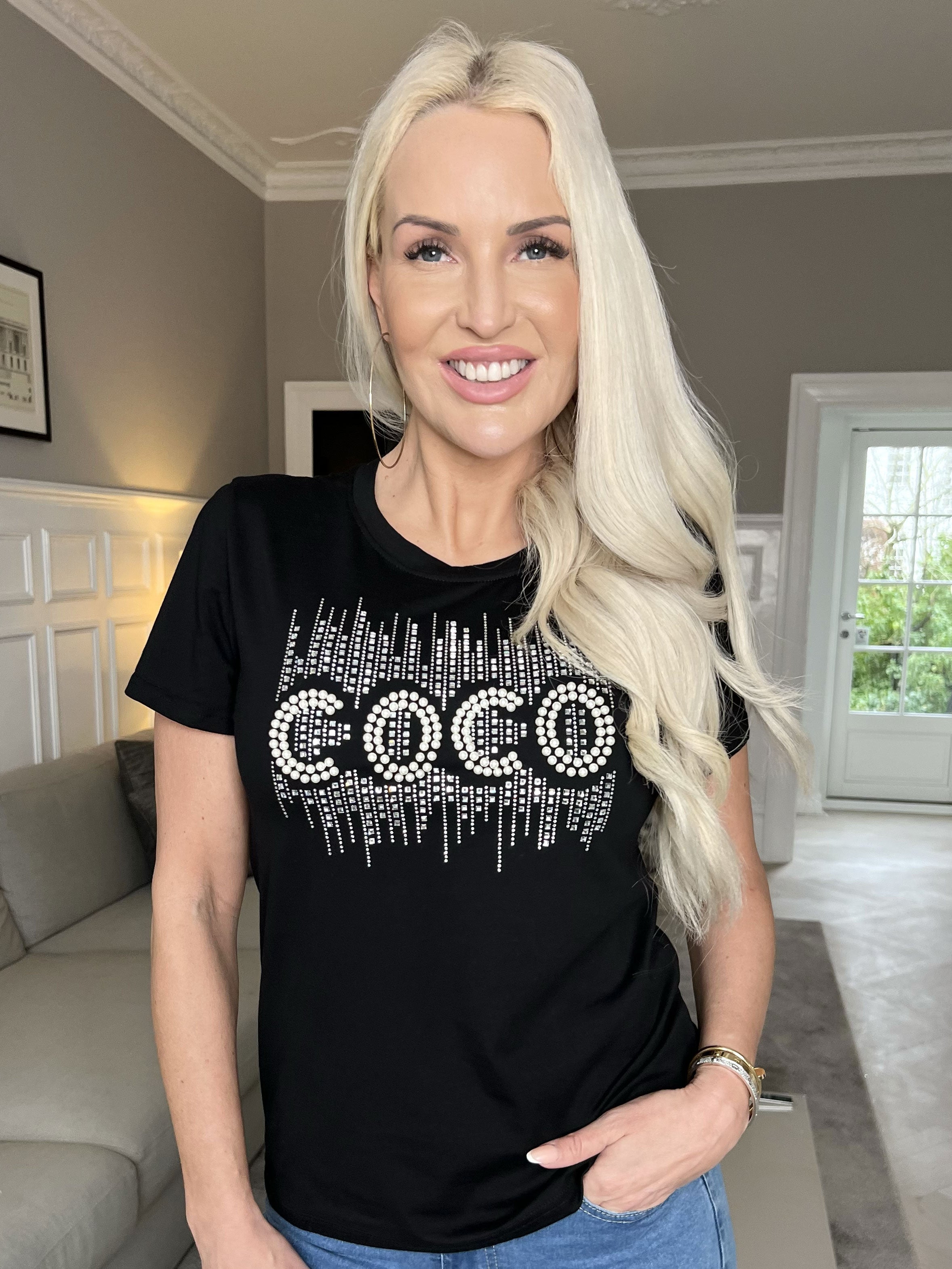 Coco - T-shirt med perler og similisten på brystet