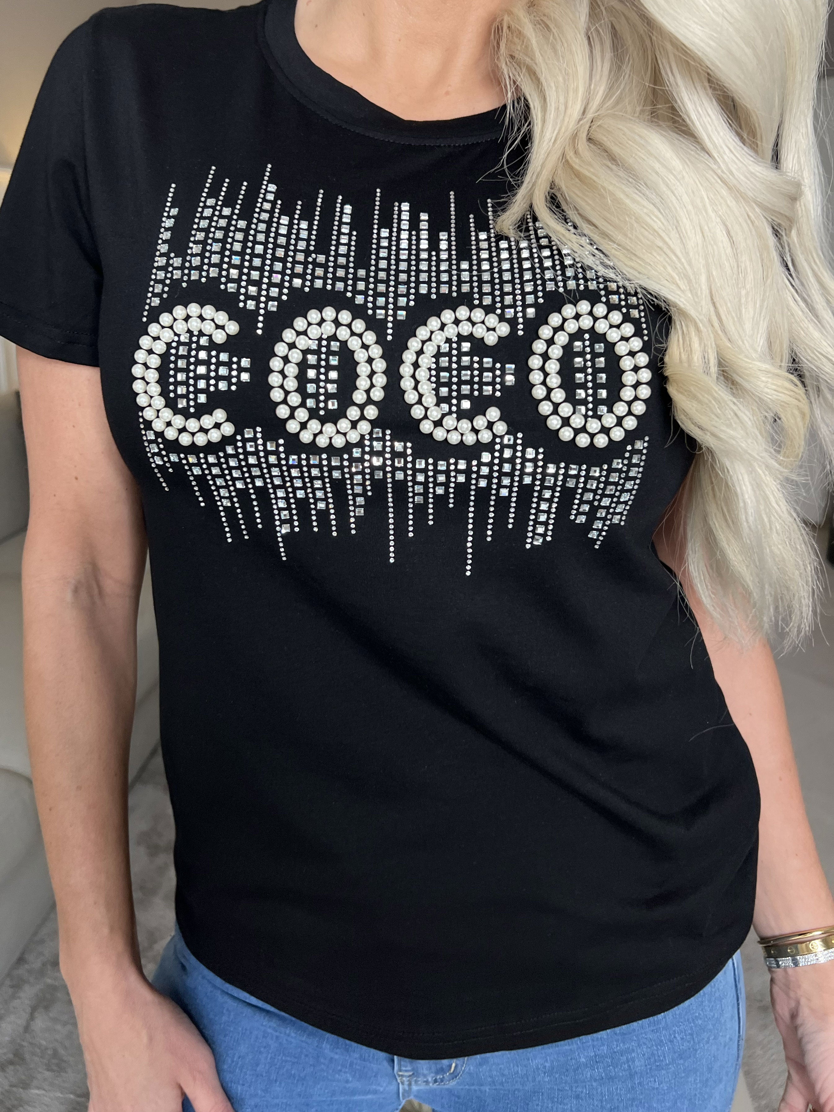 Coco - T-shirt med perler og similisten på brystet